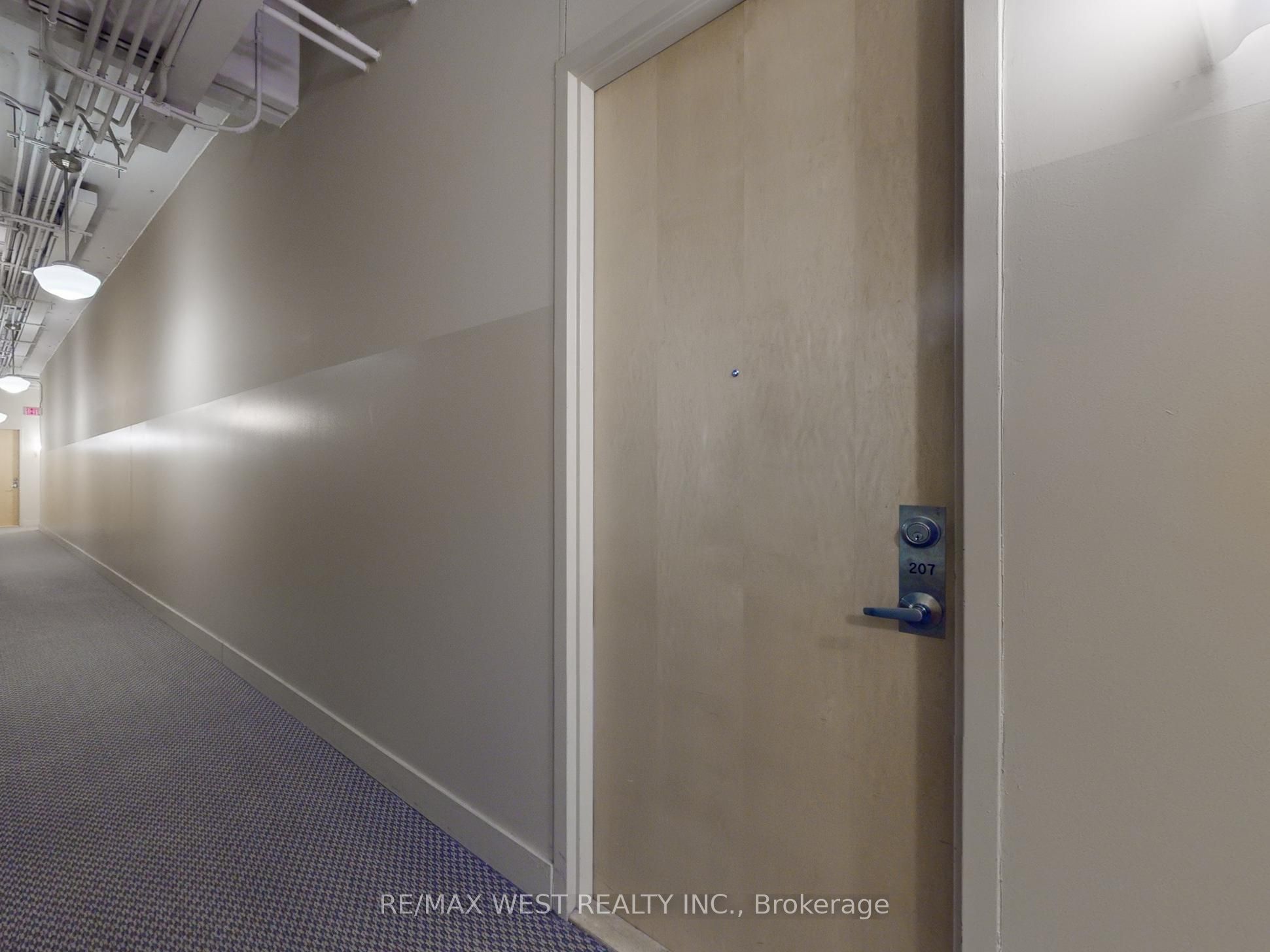 410 King Street W 207, Kitchener, ON N2G 1C3 photo 3