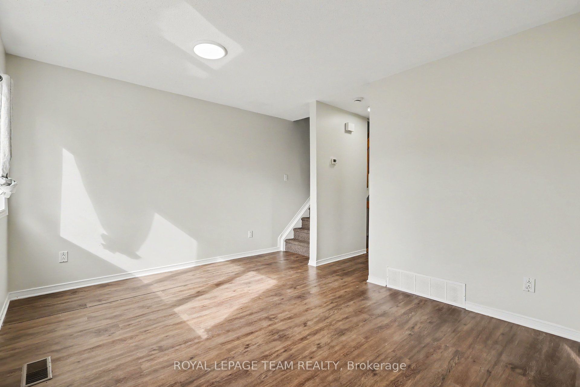 1420 RAVEN Avenue B, Carlington - Central Park, ON K1Z 7Y4 photo 3