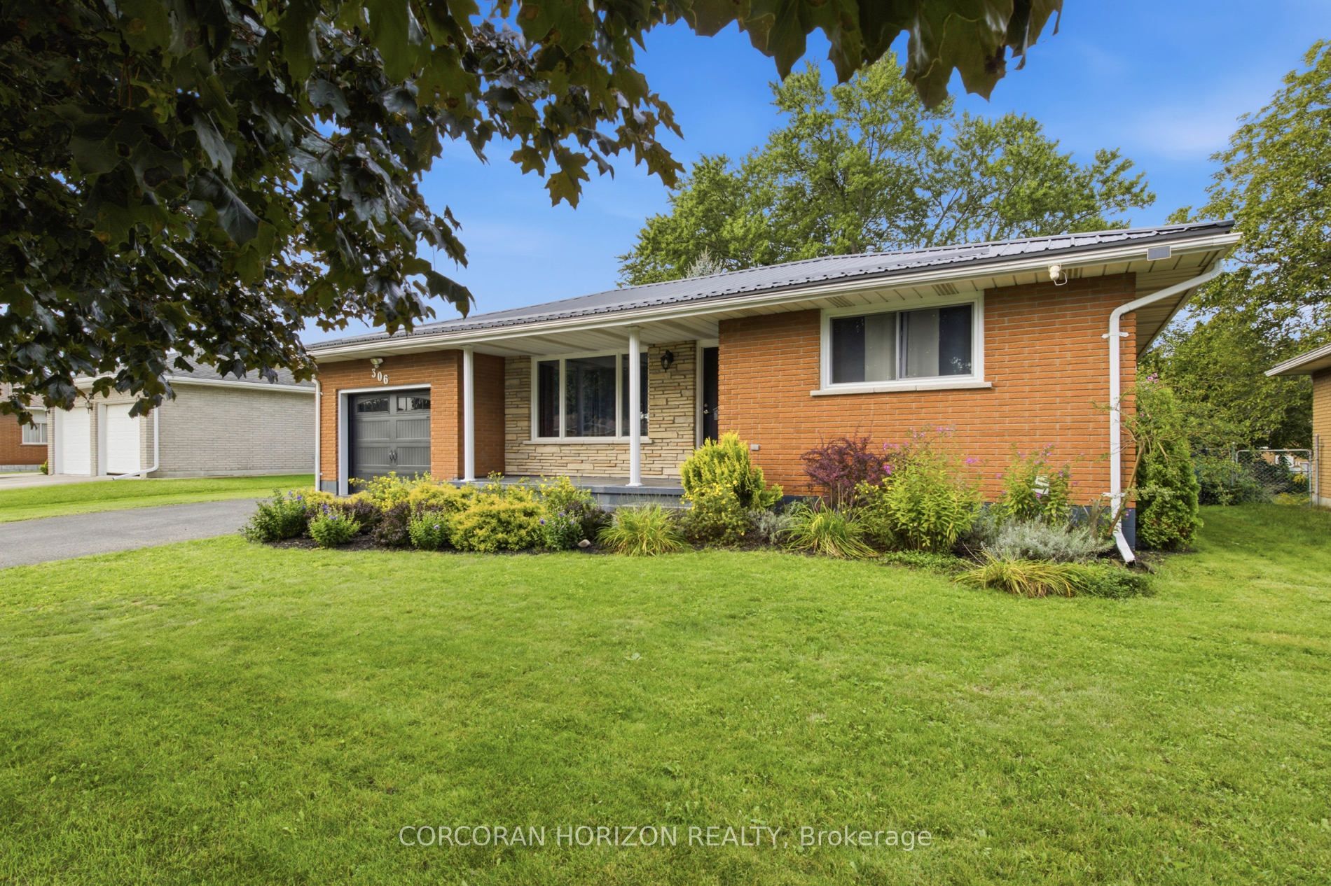 306 Adams Avenue, Norfolk, ON N4B 2Y5 photo 2