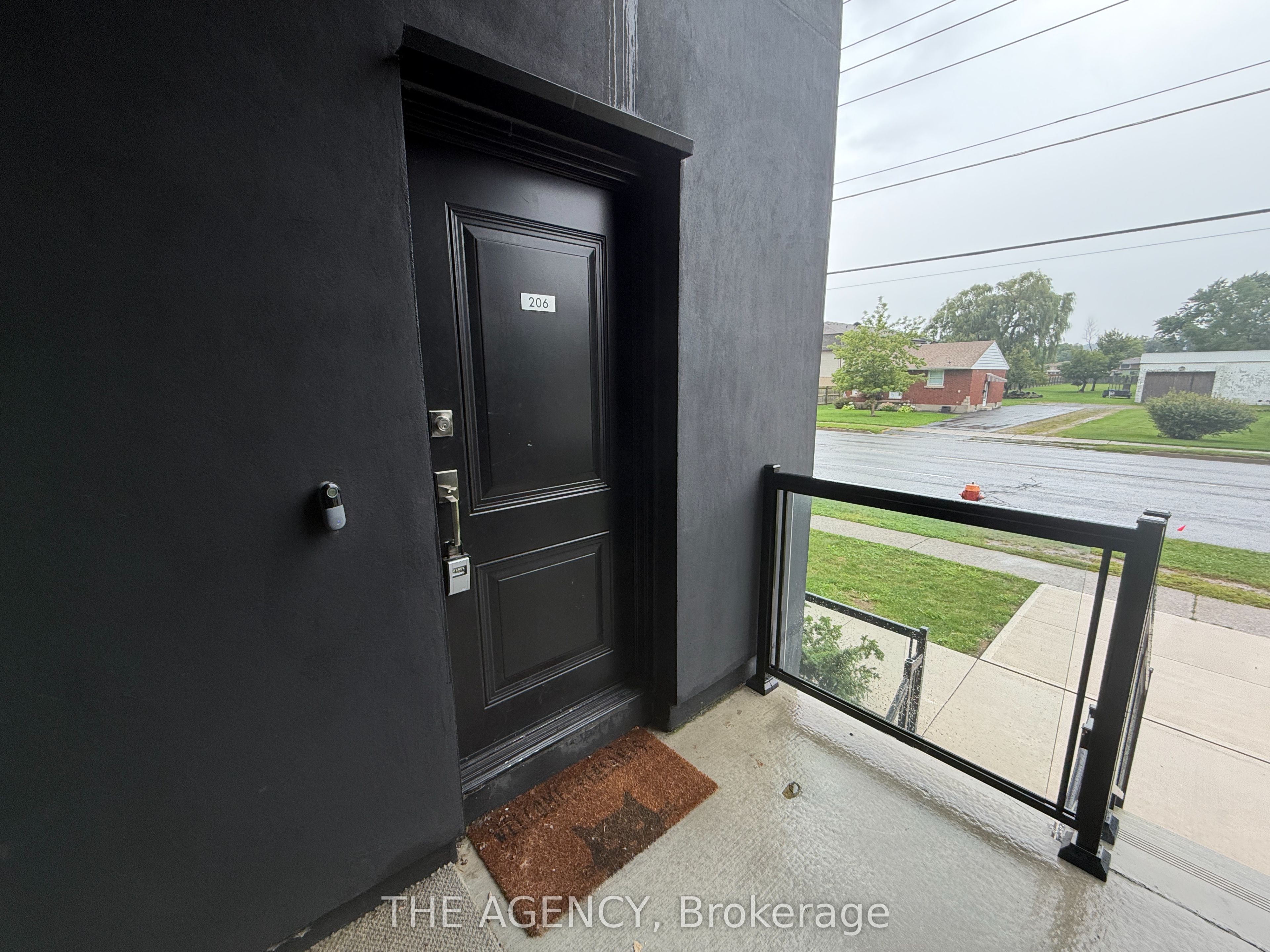 7277 Wilson Crescent 206, Niagara Falls, ON L2G 7G5 photo 2
