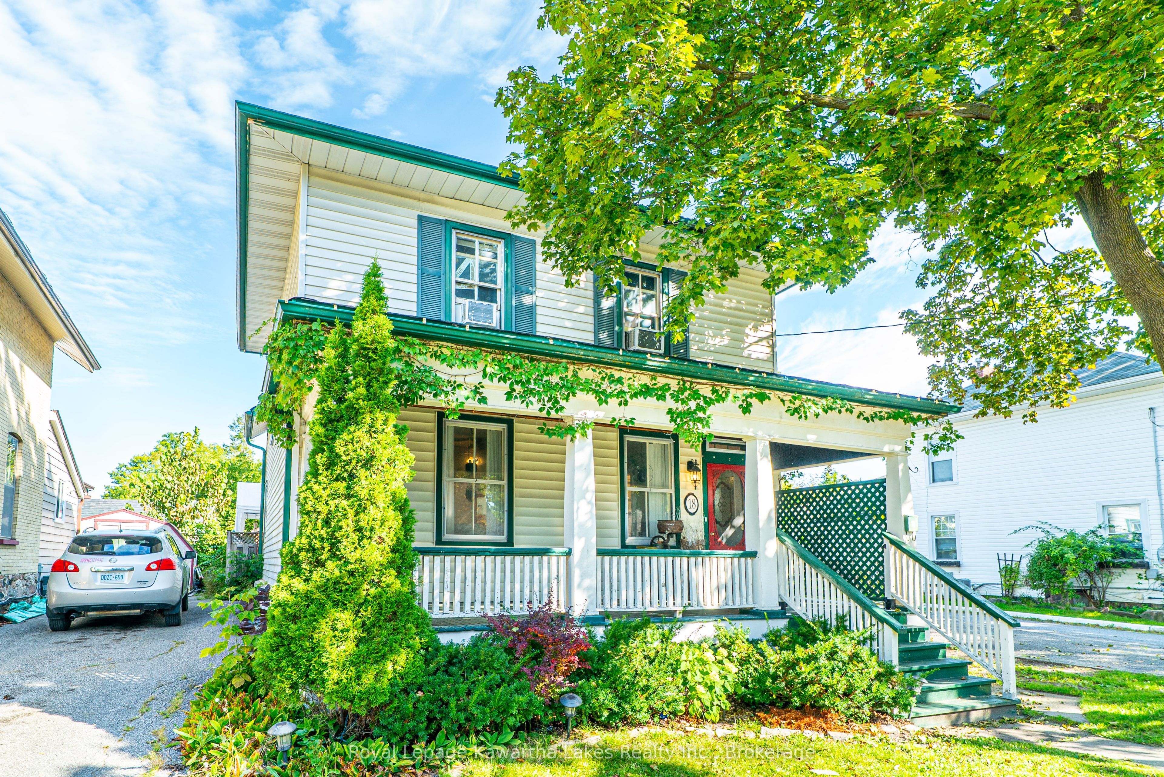 18 Melbourne Street W, Kawartha Lakes, ON K9V 2S6 photo 2
