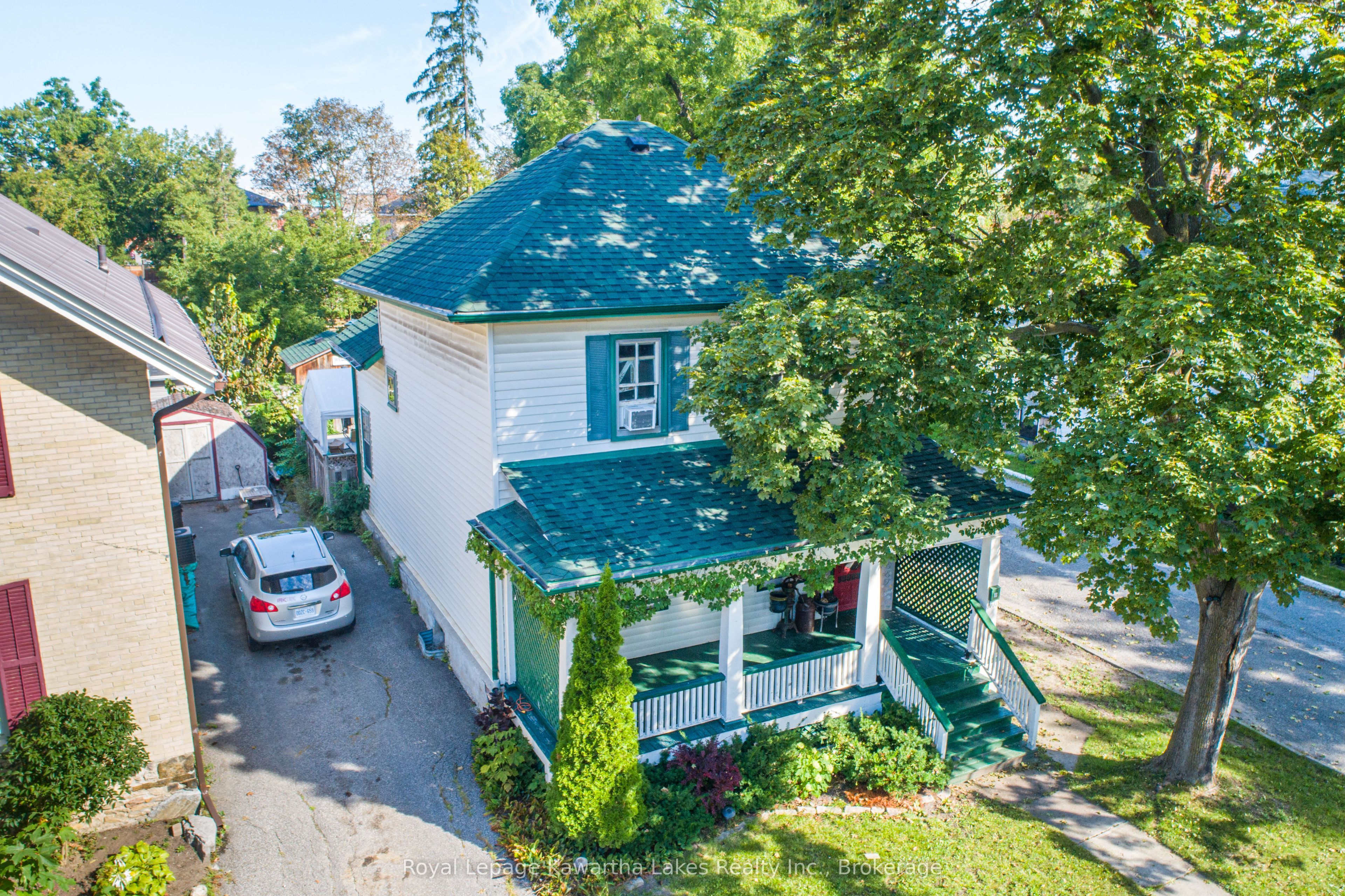 18 Melbourne Street W, Kawartha Lakes, ON K9V 2S6 photo 3