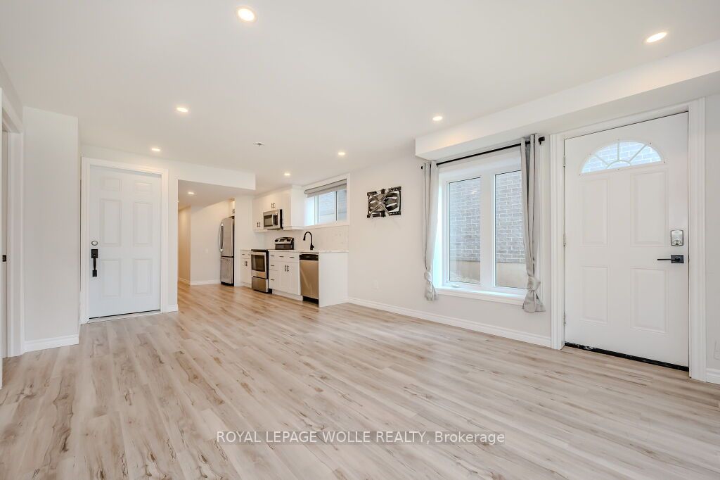 277 Dewdrop Crescent Lower, Waterloo, ON N2V 0B1 photo 4
