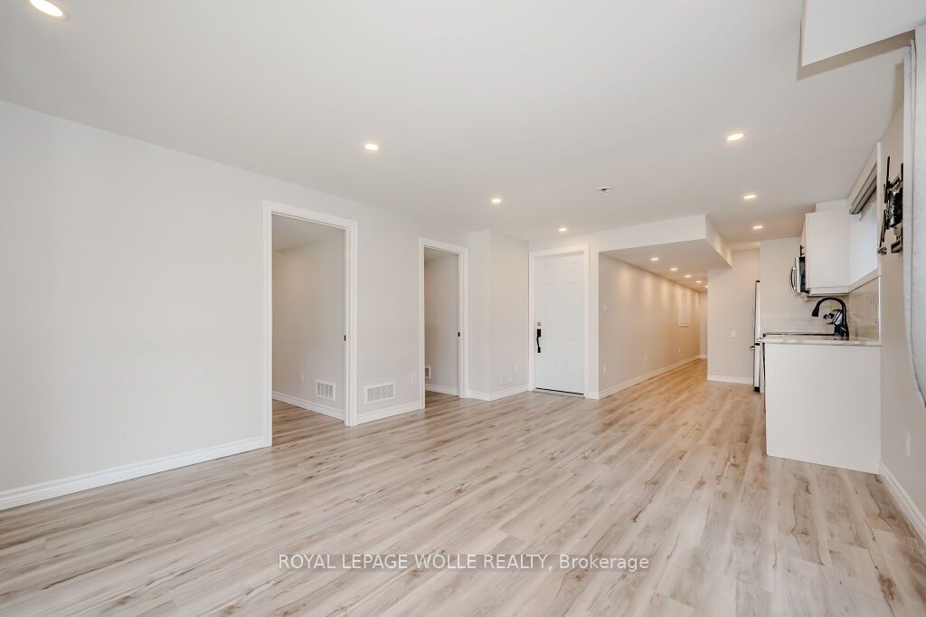 277 Dewdrop Crescent Lower, Waterloo, ON N2V 0B1 photo 5