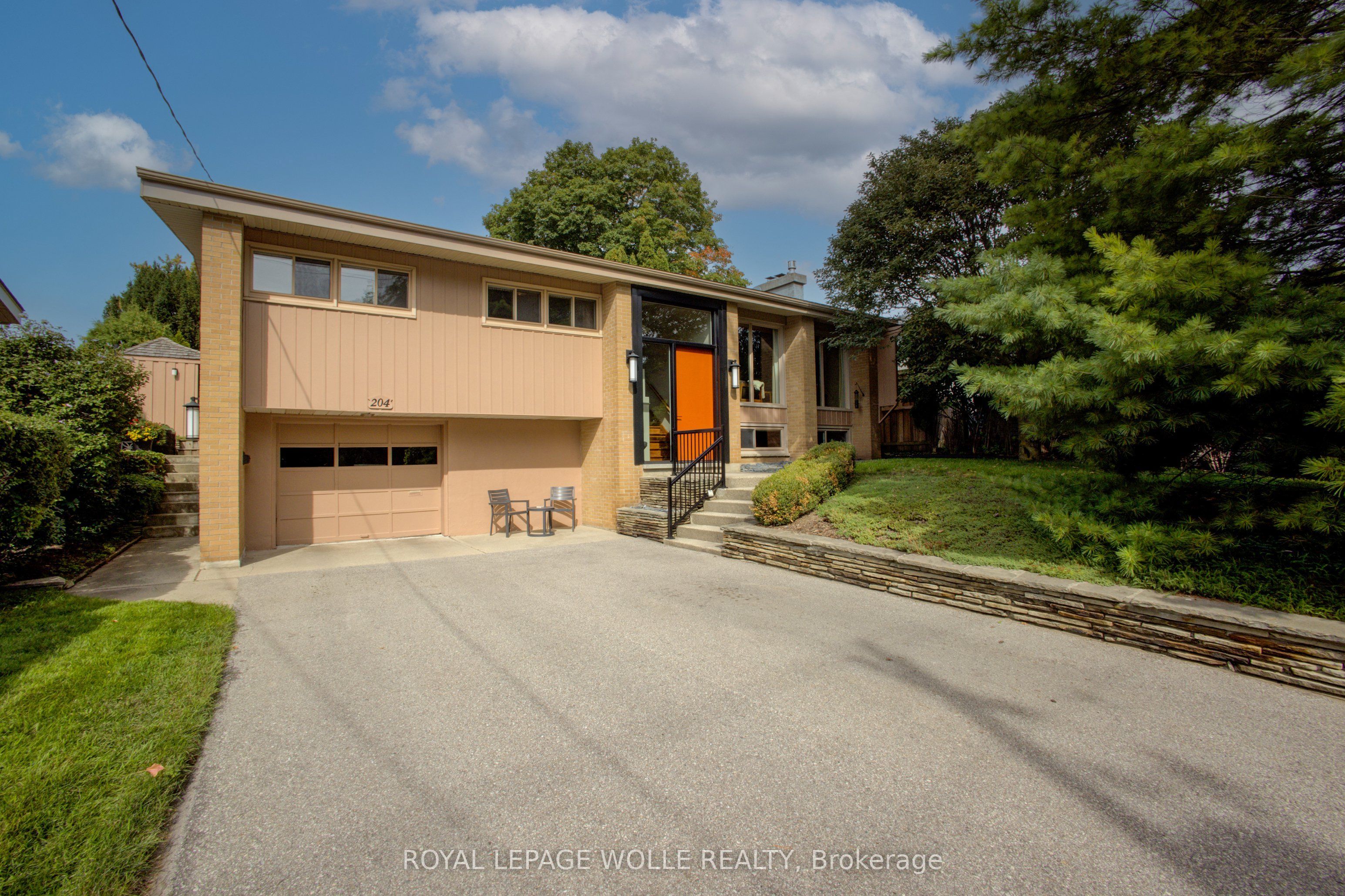 204 Manchester Road, Kitchener, ON N2B 1A2 photo 3