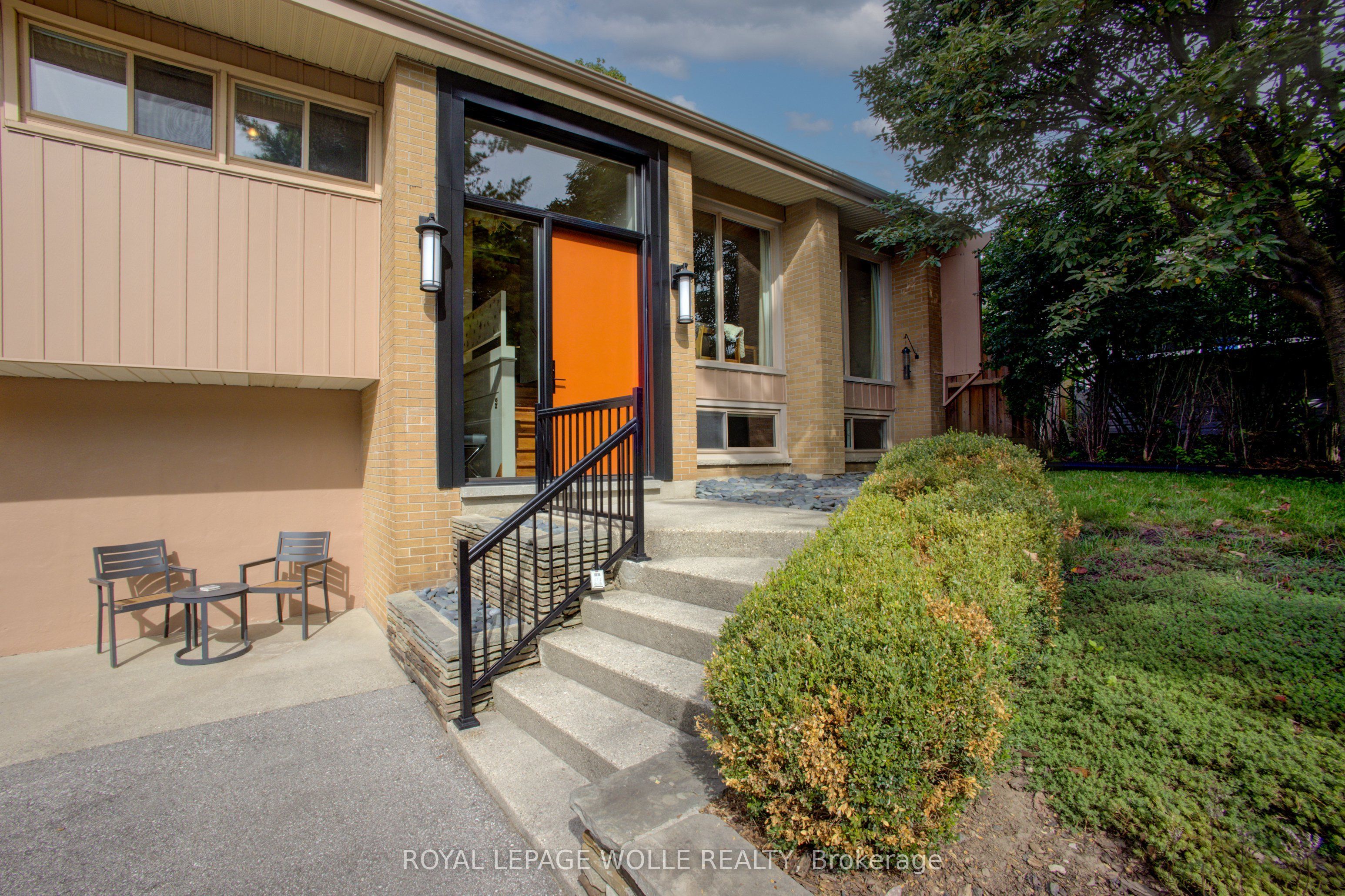 204 Manchester Road, Kitchener, ON N2B 1A2 photo 4