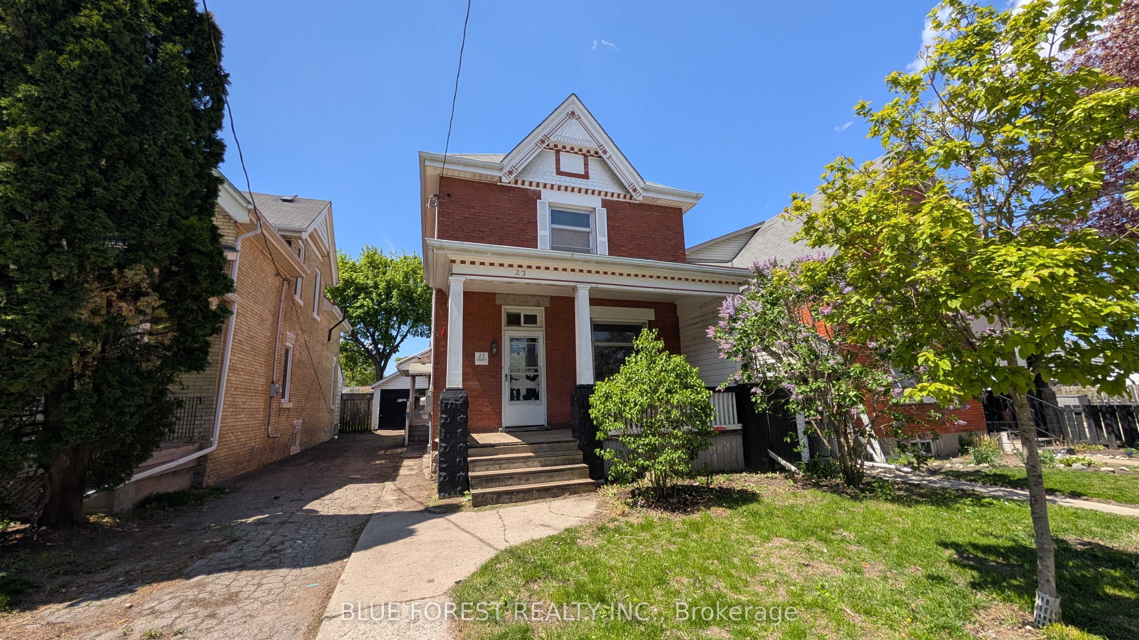 23 Hyatt Avenue, London East, ON N5Z 1Y6