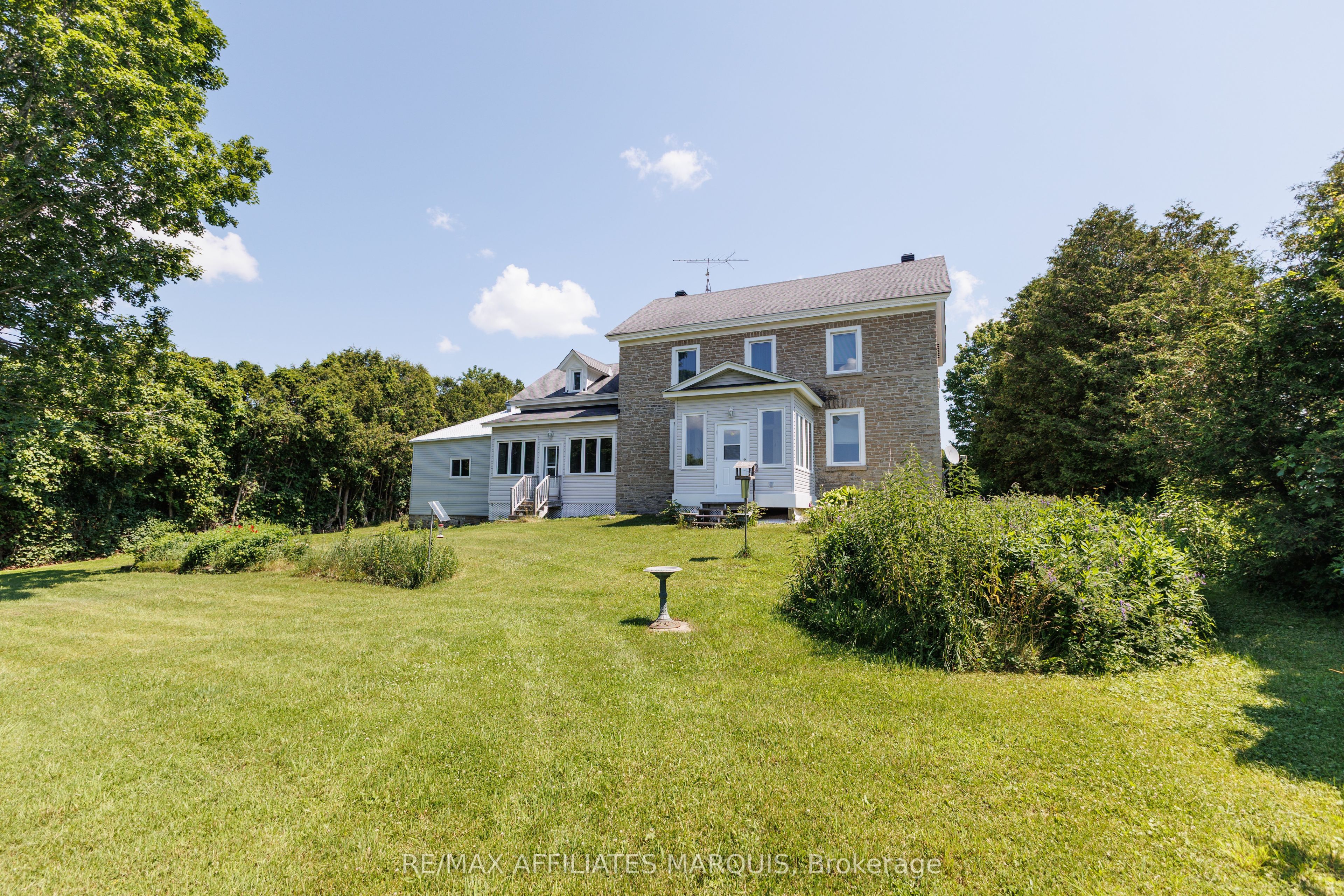 7105 Adams Road, Edwardsburgh/Cardinal, ON K0E 1X0 photo 2