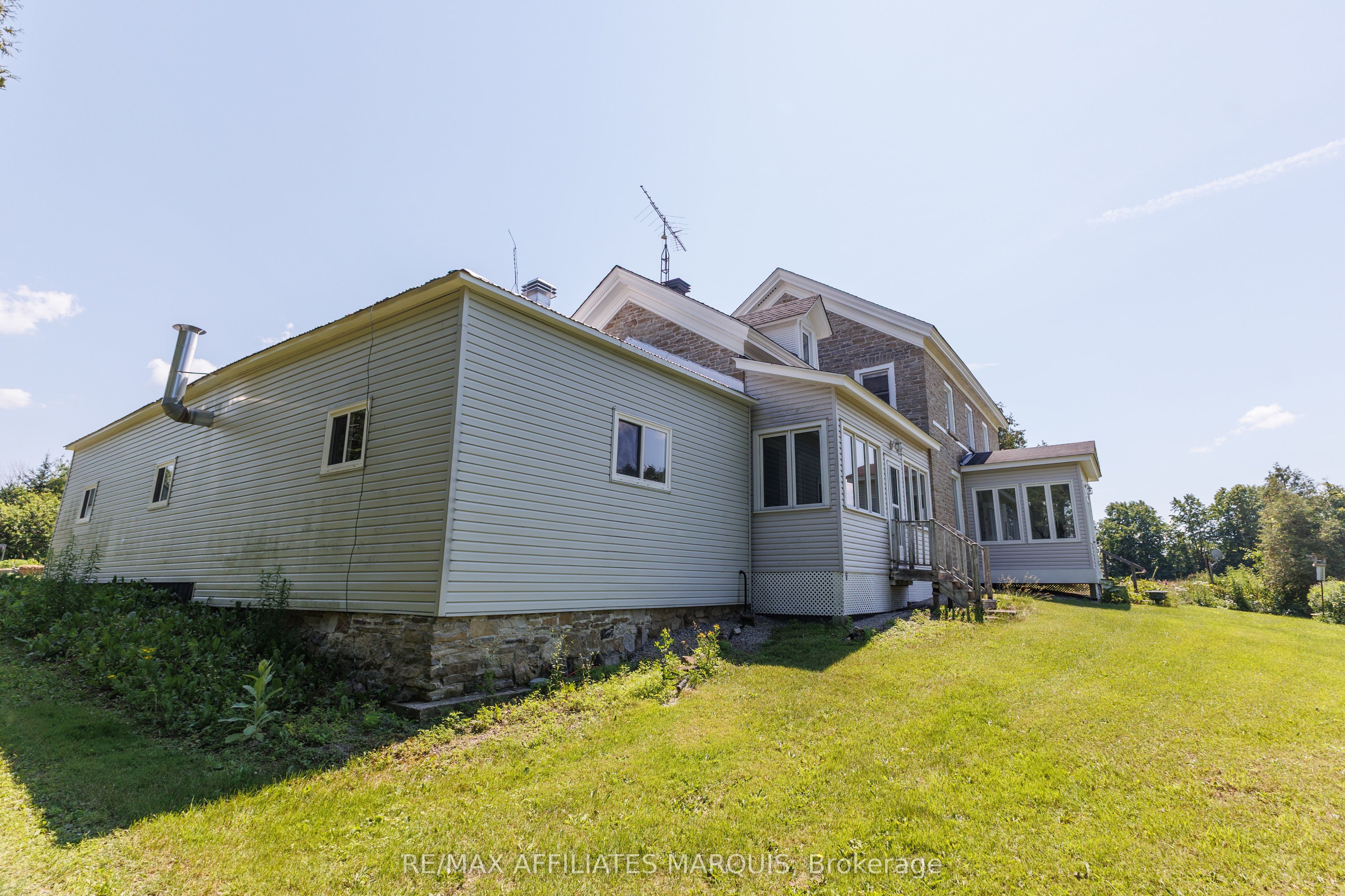 7105 Adams Road, Edwardsburgh/Cardinal, ON K0E 1X0 photo 3