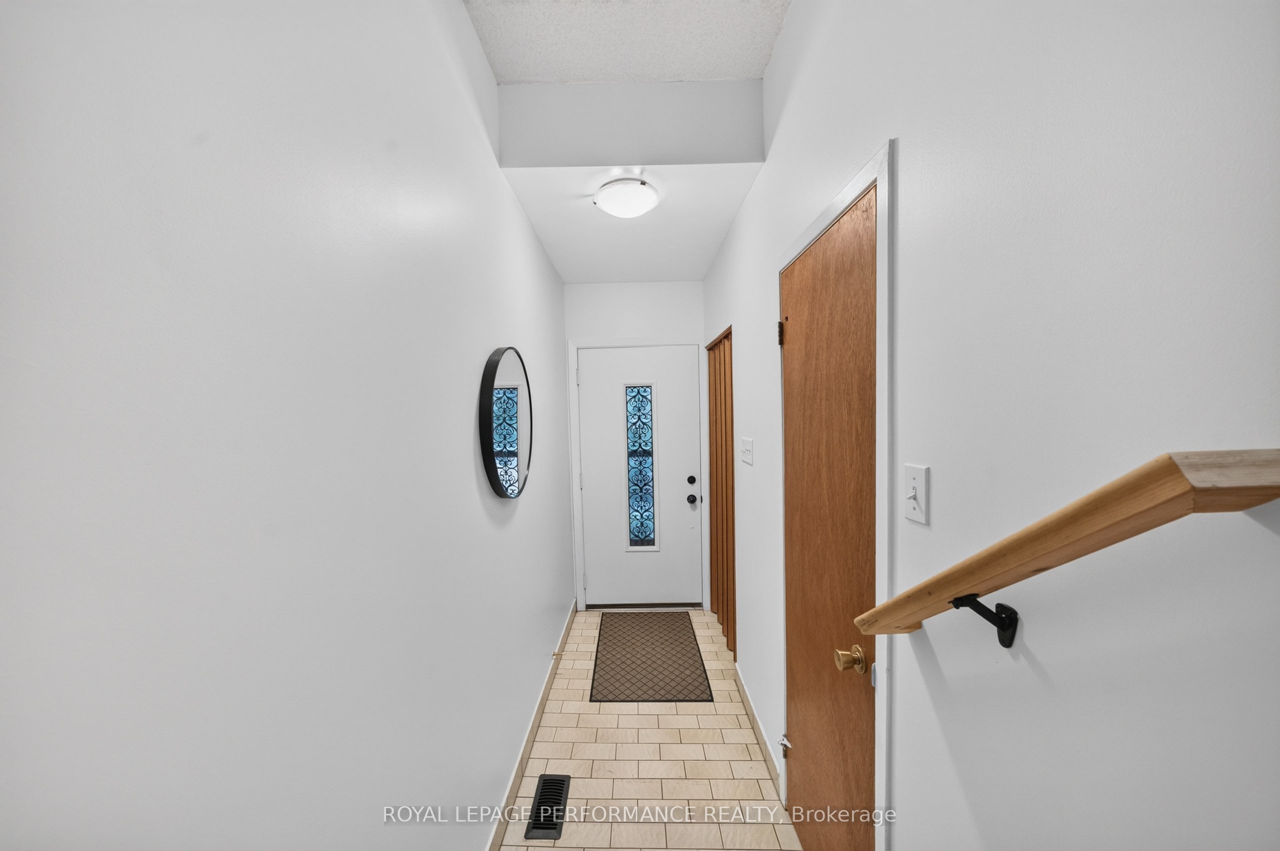 2 Bertona Street 23, South of Baseline to Knoxdale, ON K2G 0W2 photo 3
