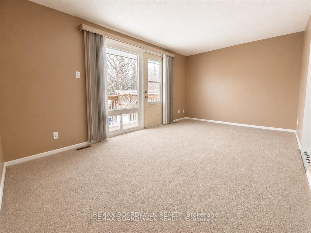 53J Sumac Street, Beacon Hill North - South and Area, ON K1J 7T7 photo 4