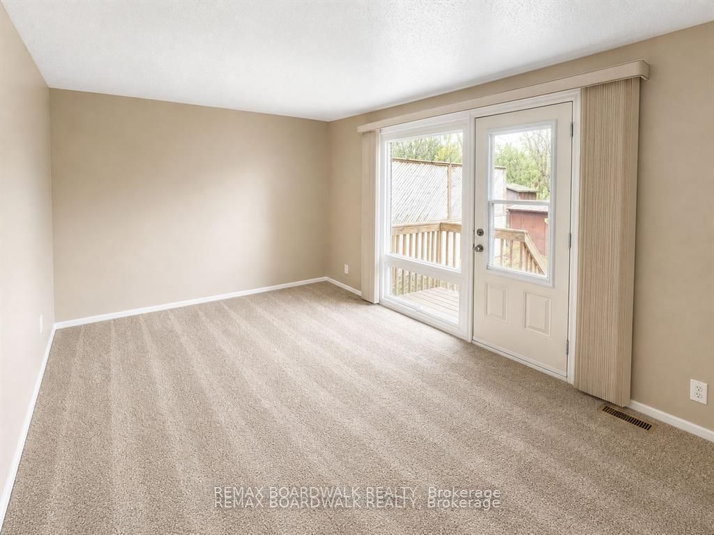 53J Sumac Street, Beacon Hill North - South and Area, ON K1J 7T7 photo 5