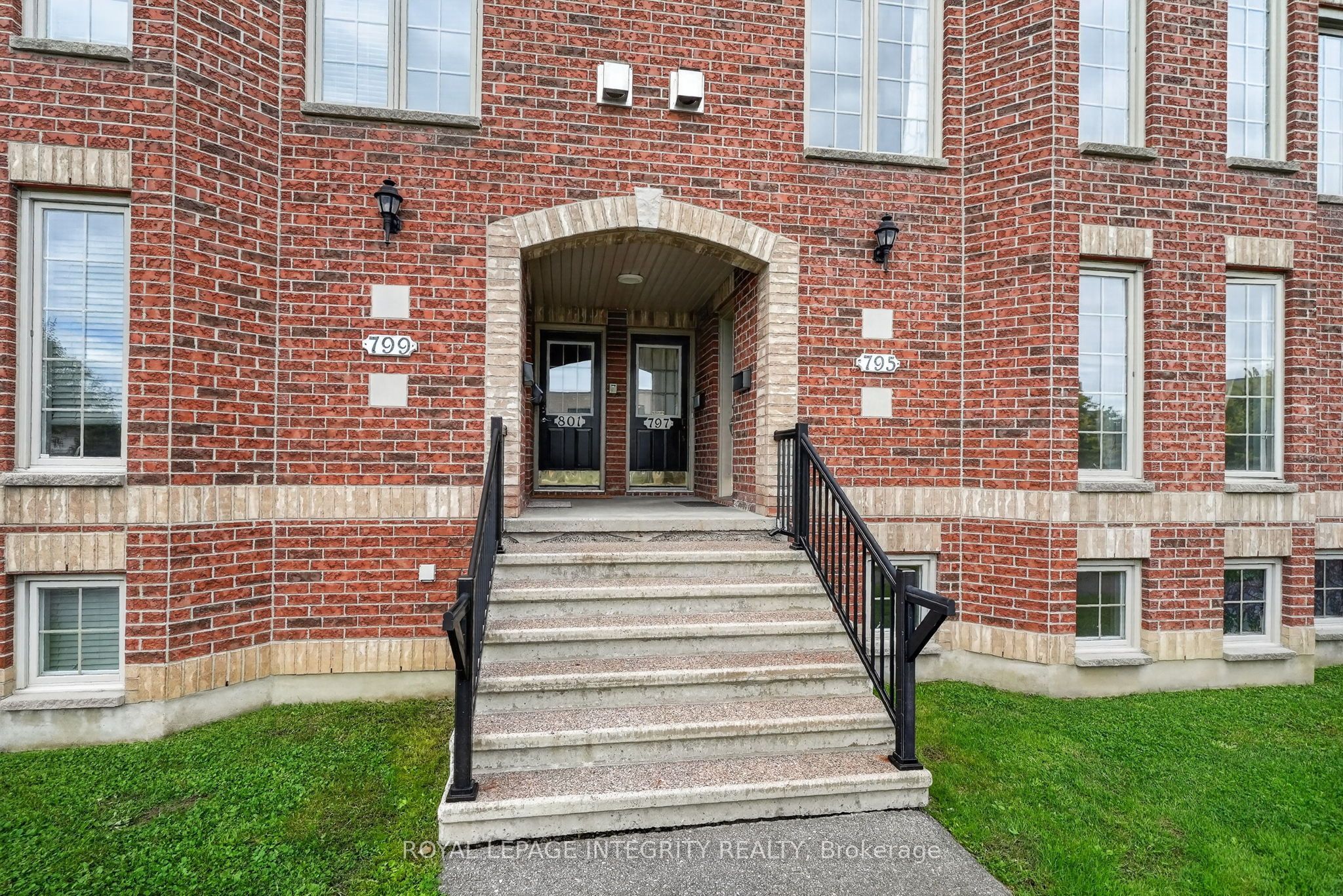 795 Longfields Drive, Barrhaven, ON K2J 5N2 photo 2