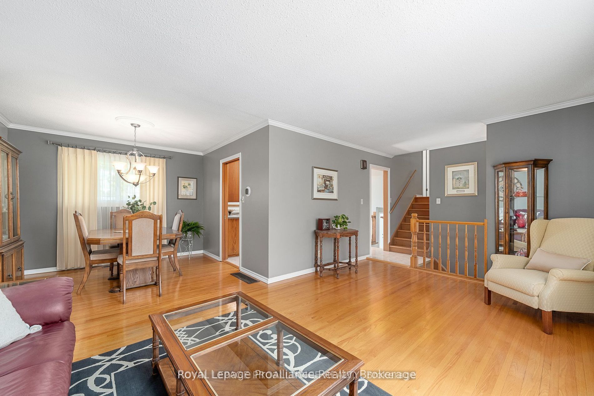 25 Keller Drive, Belleville, ON K8P 4B3 photo 3