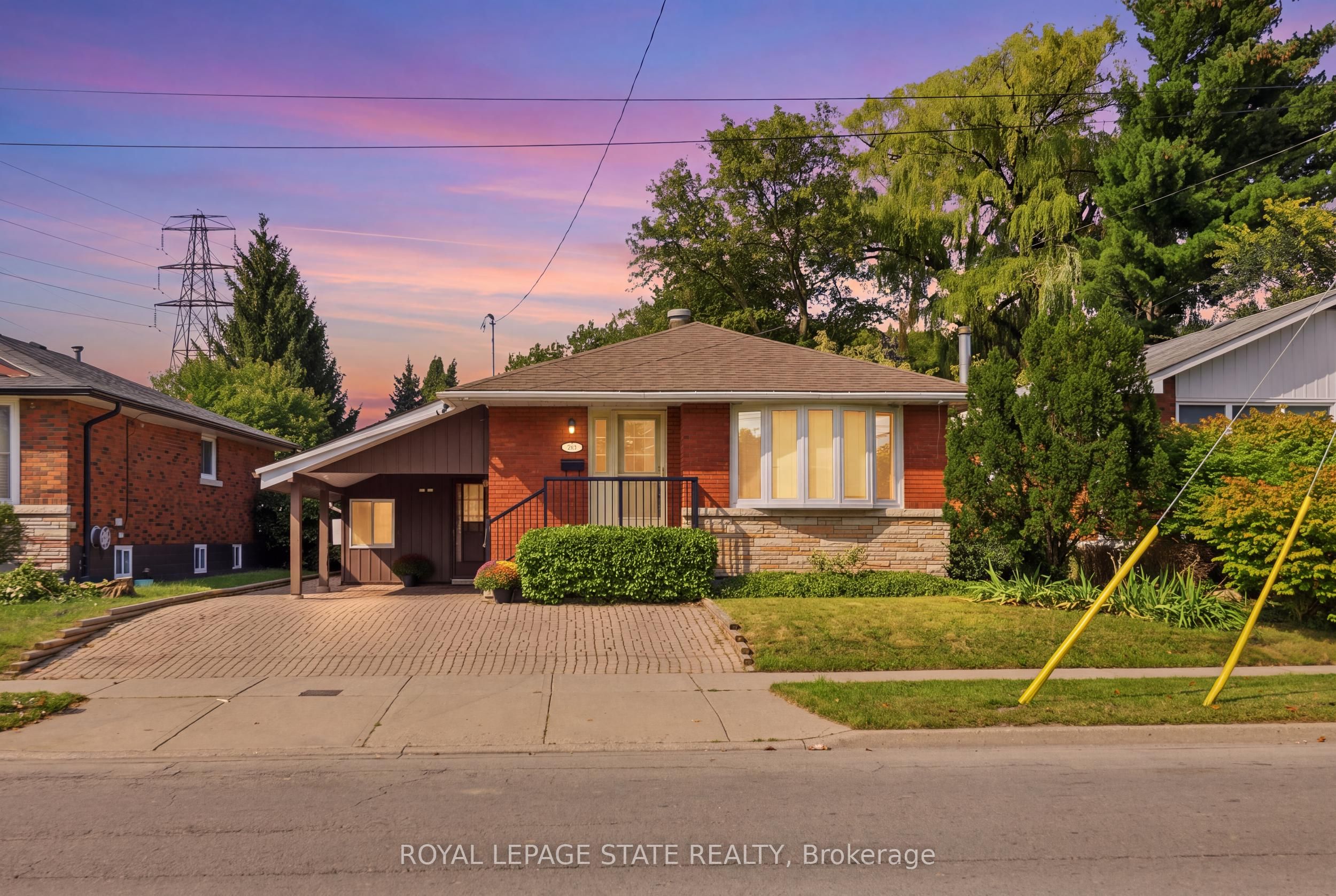 304 Whitney Avenue, Hamilton, ON L8S 2H2