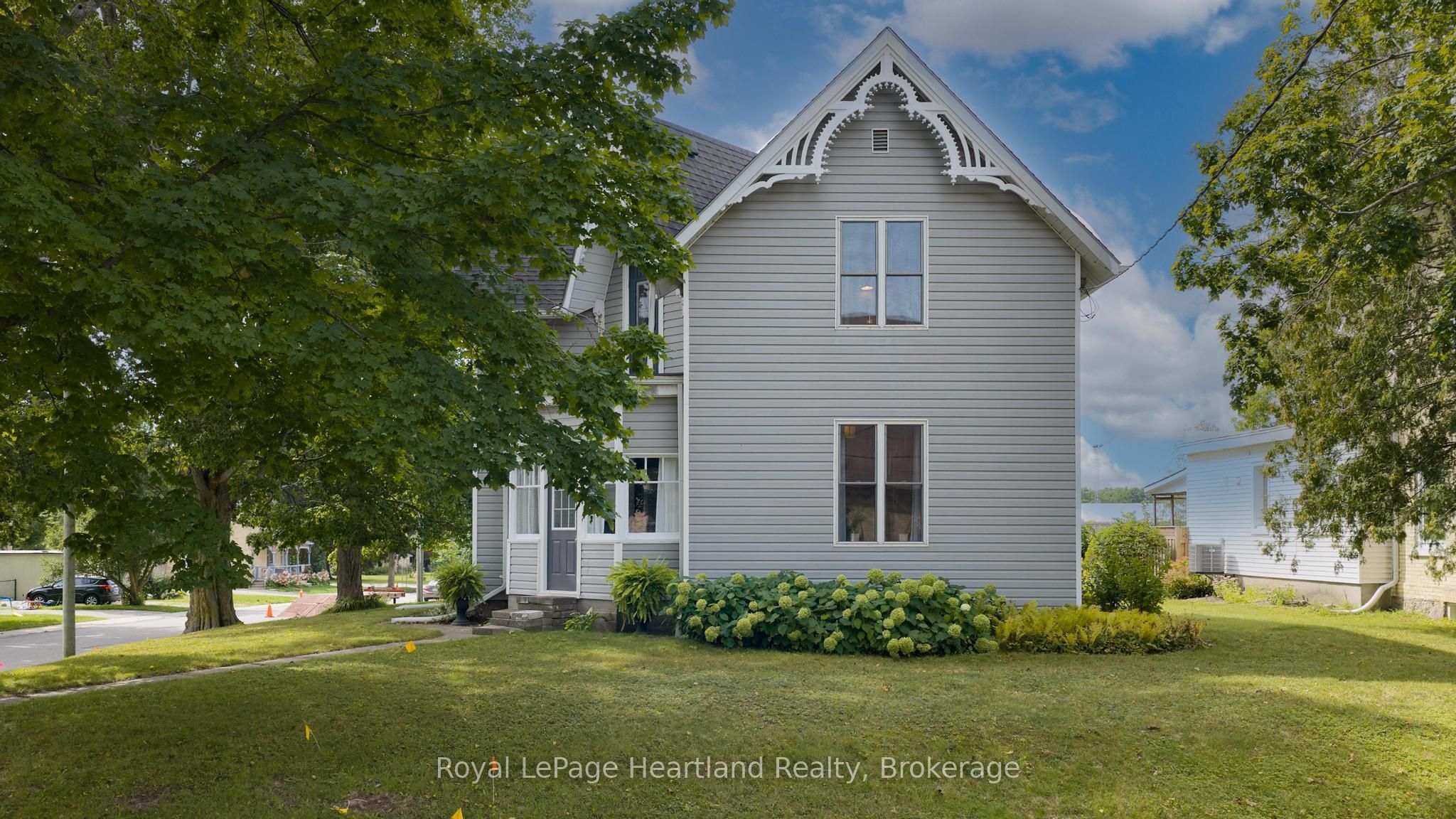 409 Gypsy Lane, North Huron, ON N0M 1H0 photo 2