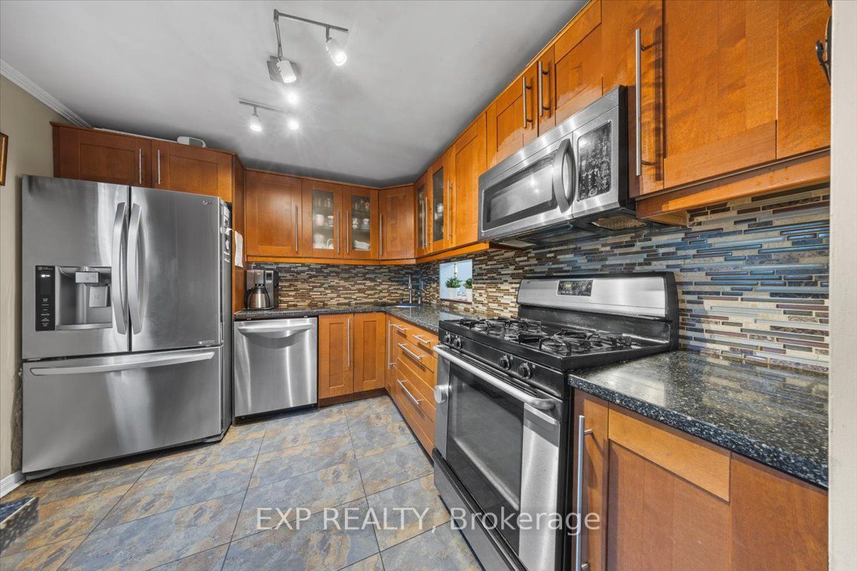 66 Tedwyn Drive, Barrhaven, ON K2J 1T8 photo 4