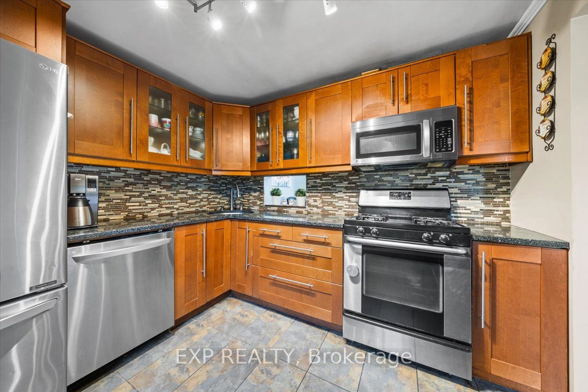 66 Tedwyn Drive, Barrhaven, ON K2J 1T8 photo 5