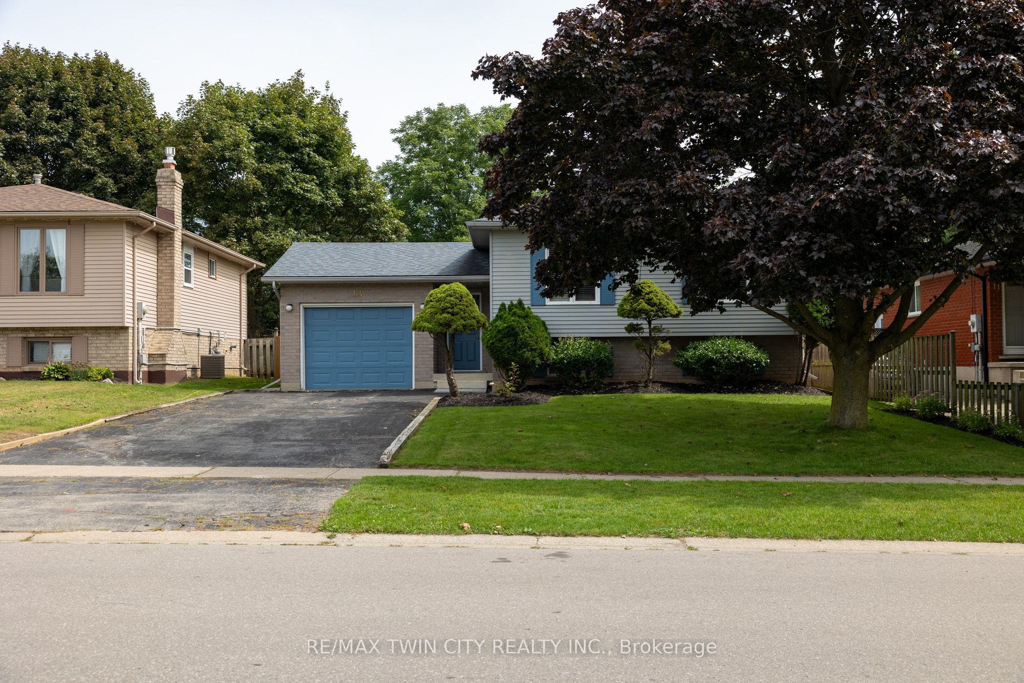 13 FOREST Drive, Brant, ON N3L 3L2 photo 2