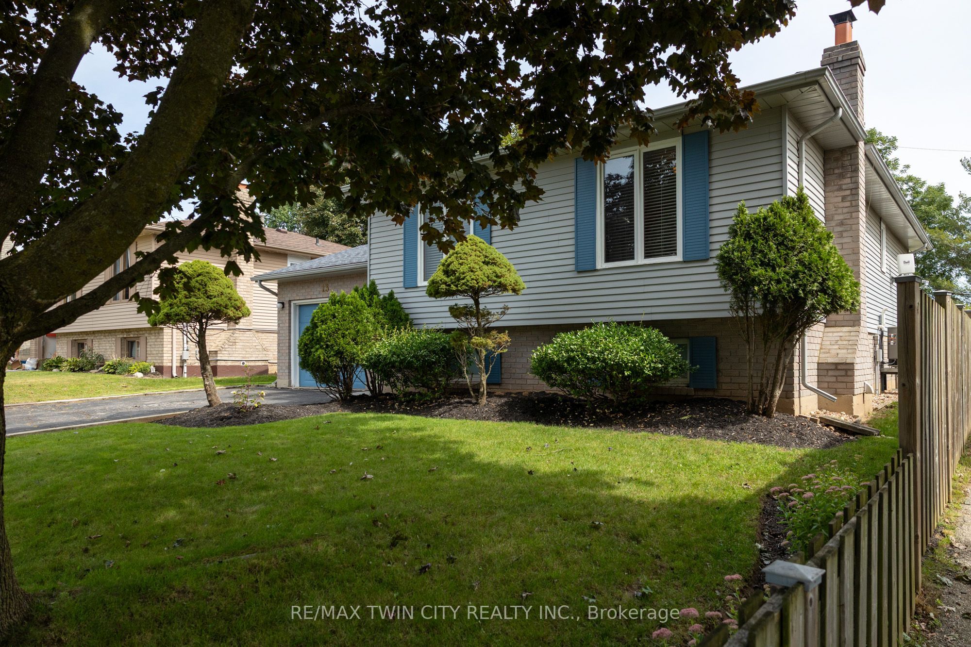 13 FOREST Drive, Brant, ON N3L 3L2 photo 3