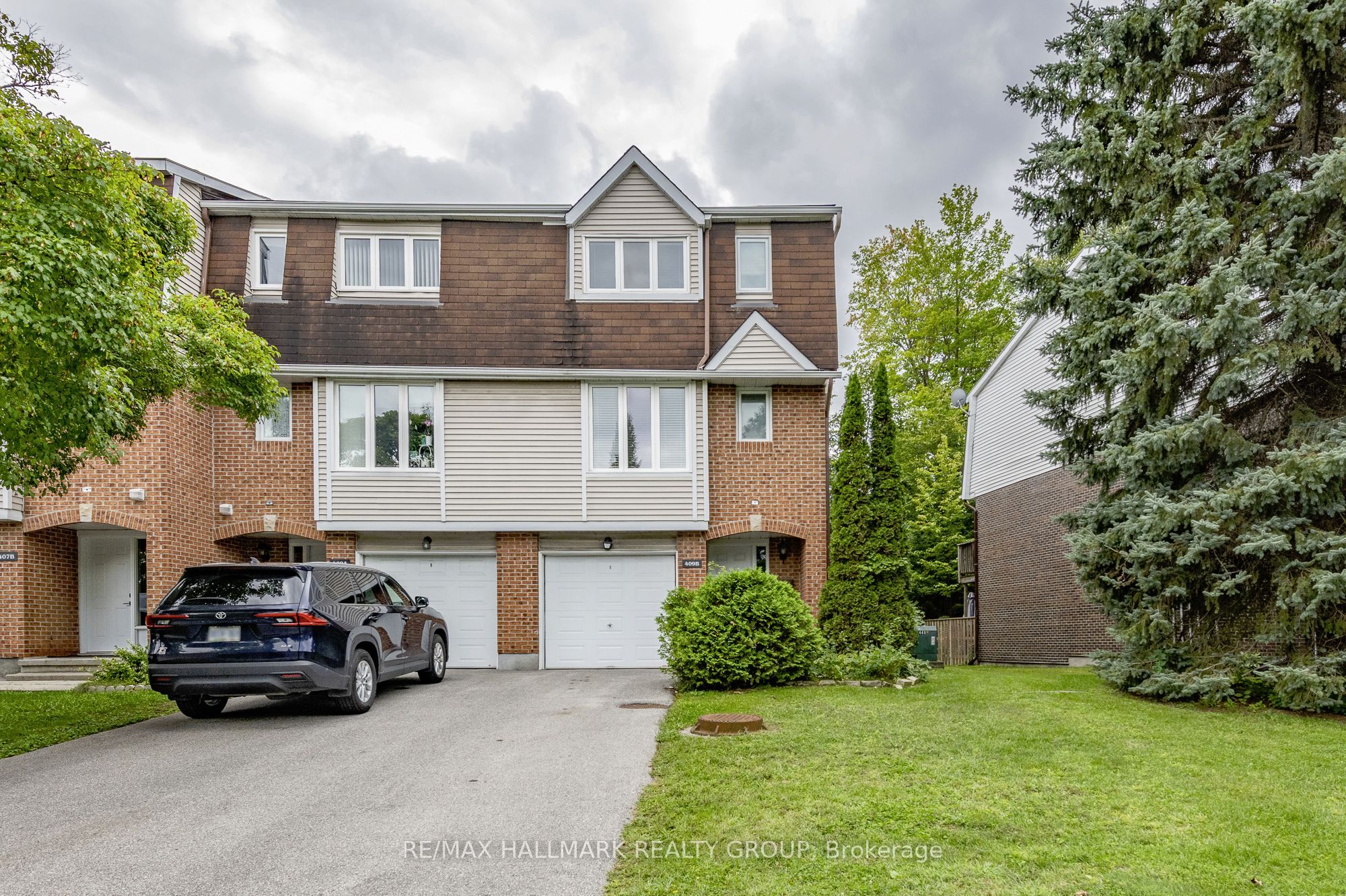 409 Pickford Drive B, Kanata, ON K2L 3P8 photo 2