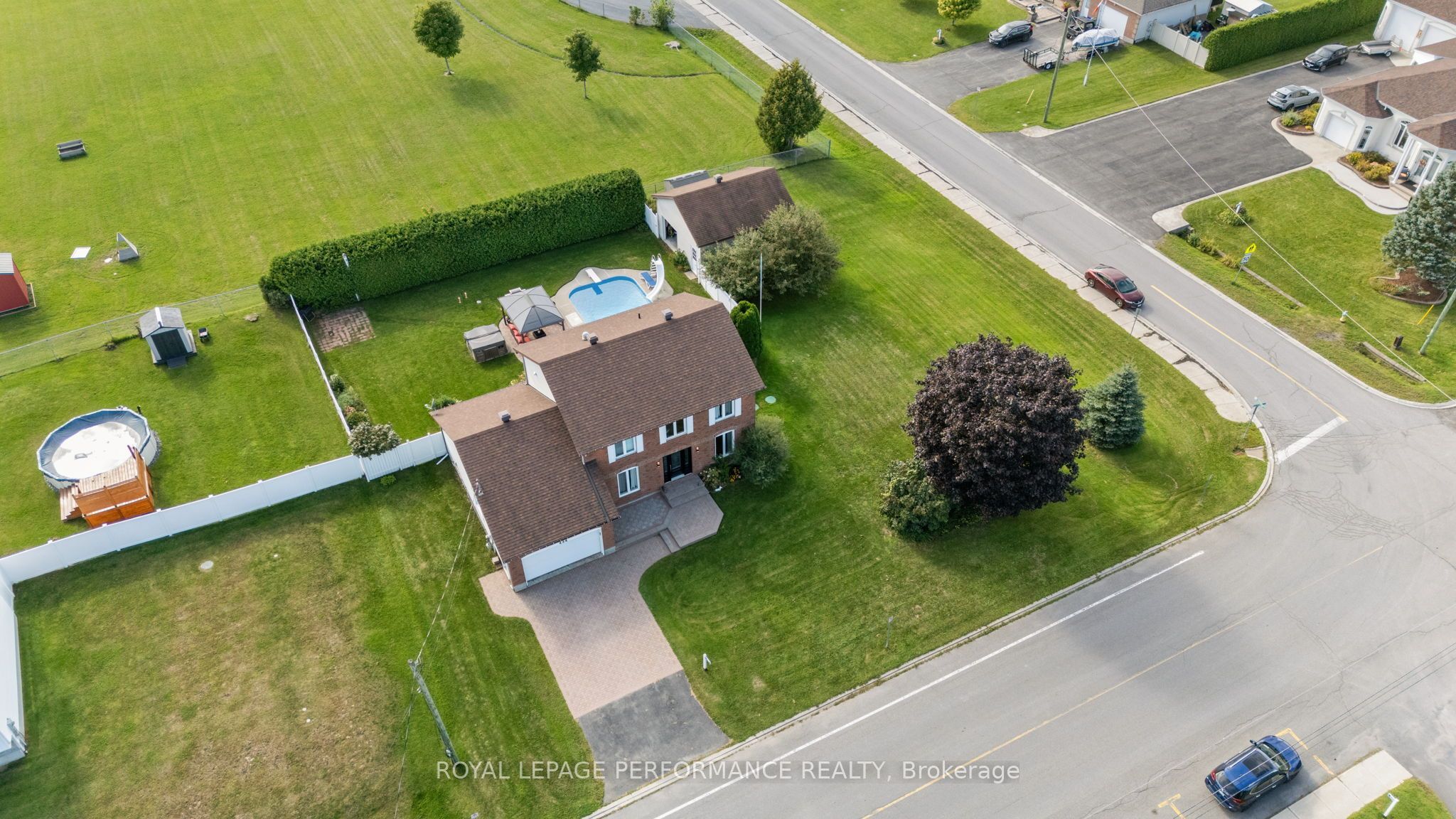 434 Lemay Street, Clarence-Rockland, ON K0A 1N0 photo 2