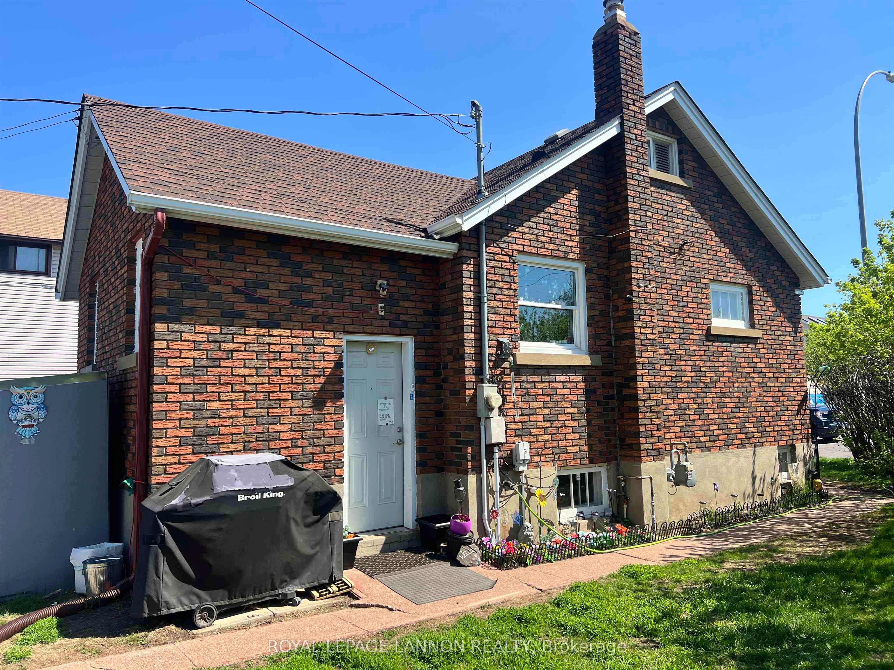 715 May Street N, Thunder Bay, ON P7C 3S1 photo 3