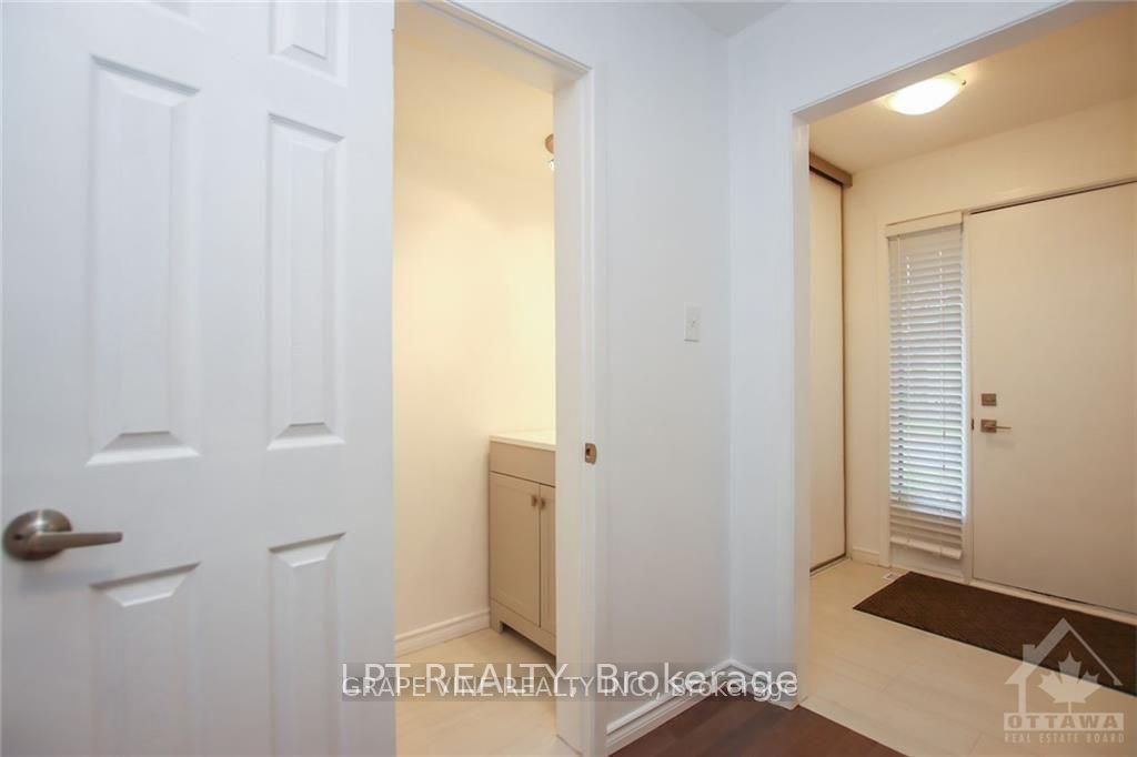 121 Erin Crescent, Hunt Club - Windsor Park Village and Area, ON K1V 9Z3 photo 3