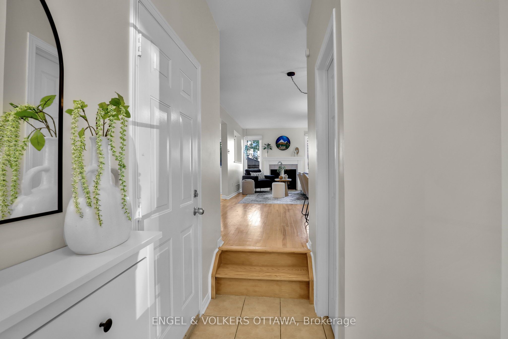 1632 Varennes Boulevard, Orleans - Cumberland and Area, ON K4A 3Z8 photo 4
