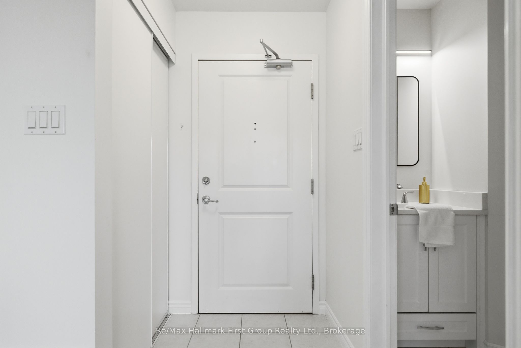 145 Third Street 215, Cobourg, ON K9A 5X1 photo 4