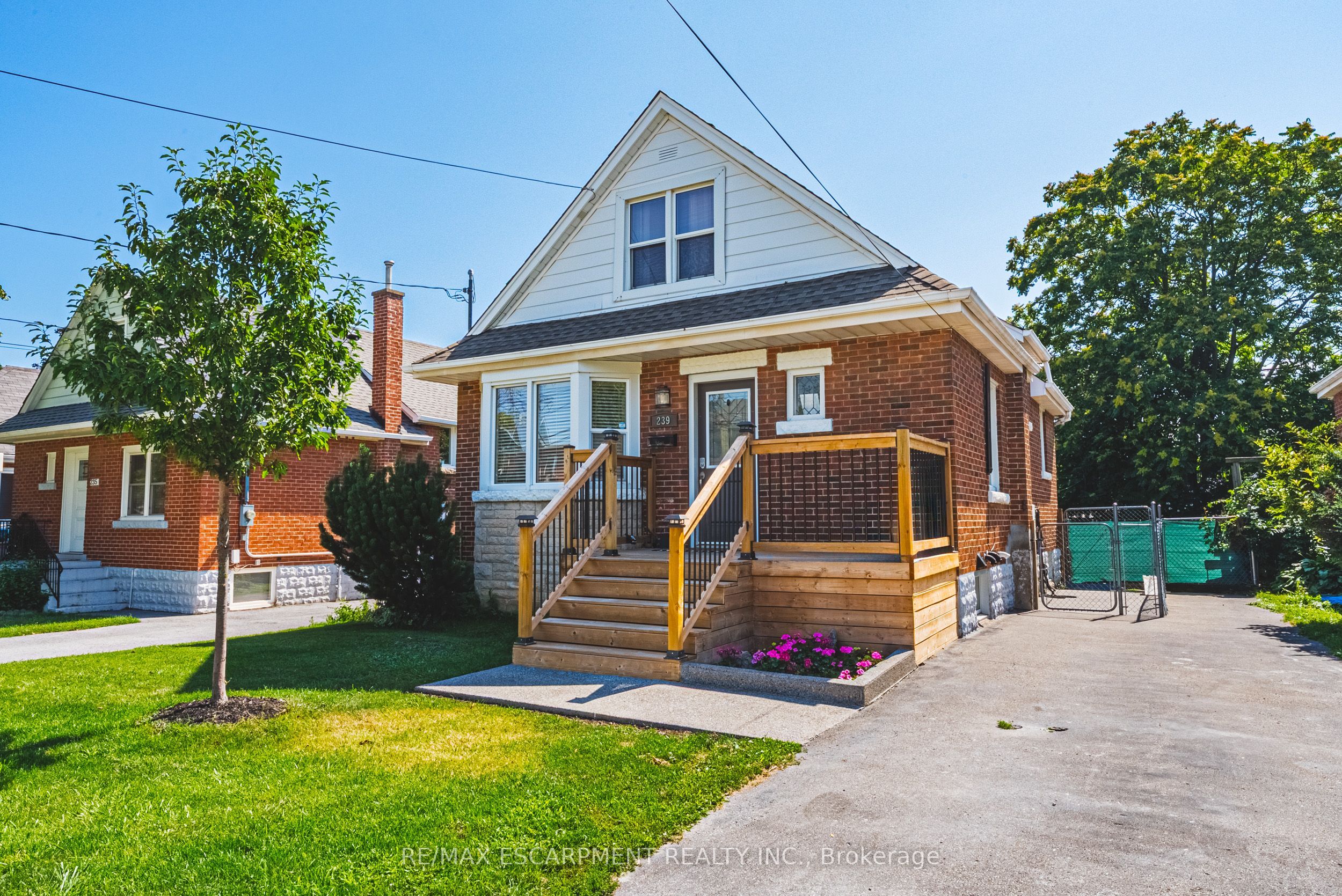 239 Rosewood Road, Hamilton, ON L8K 3J5