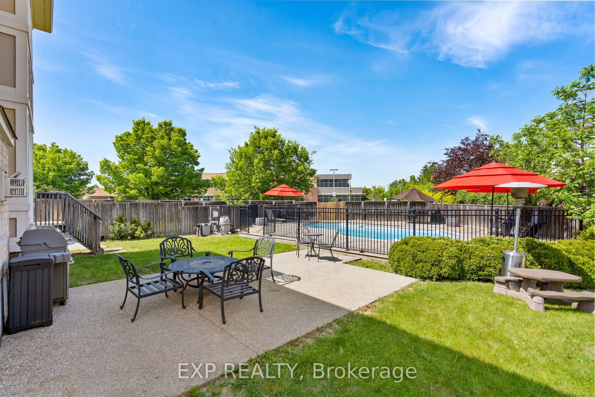 28 Ohara Lane, Hamilton, ON L9K 0C7 photo 3