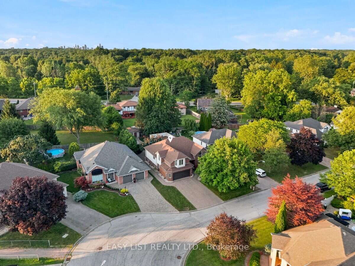 5929 Rosewood Crescent, LaSalle, ON N9J 3L7 photo 4