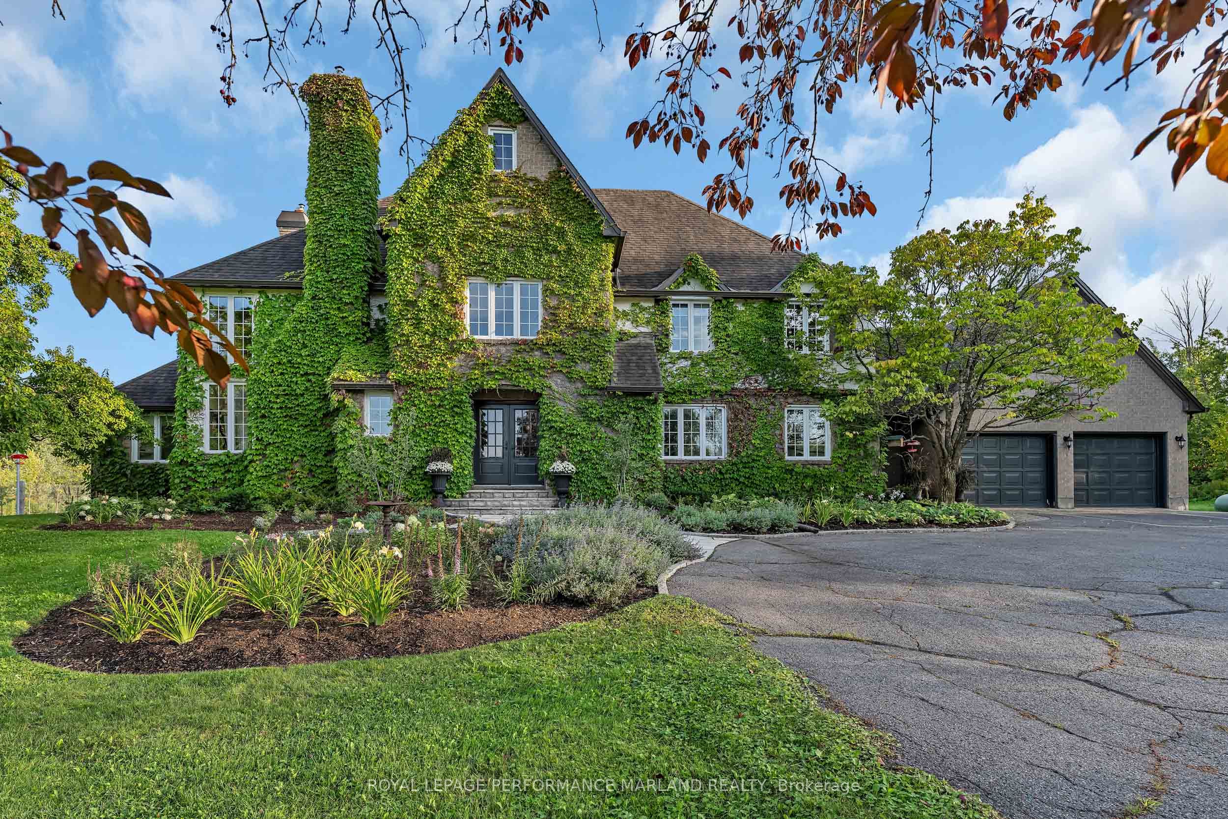 3940 Louiseize Road, Leitrim, ON K1G 3N4