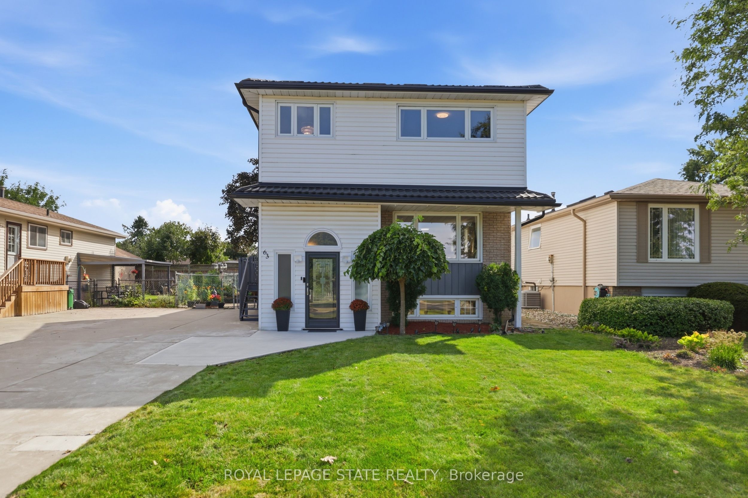 63 Folkestone Avenue, Hamilton, ON L8V 4N1 photo 2