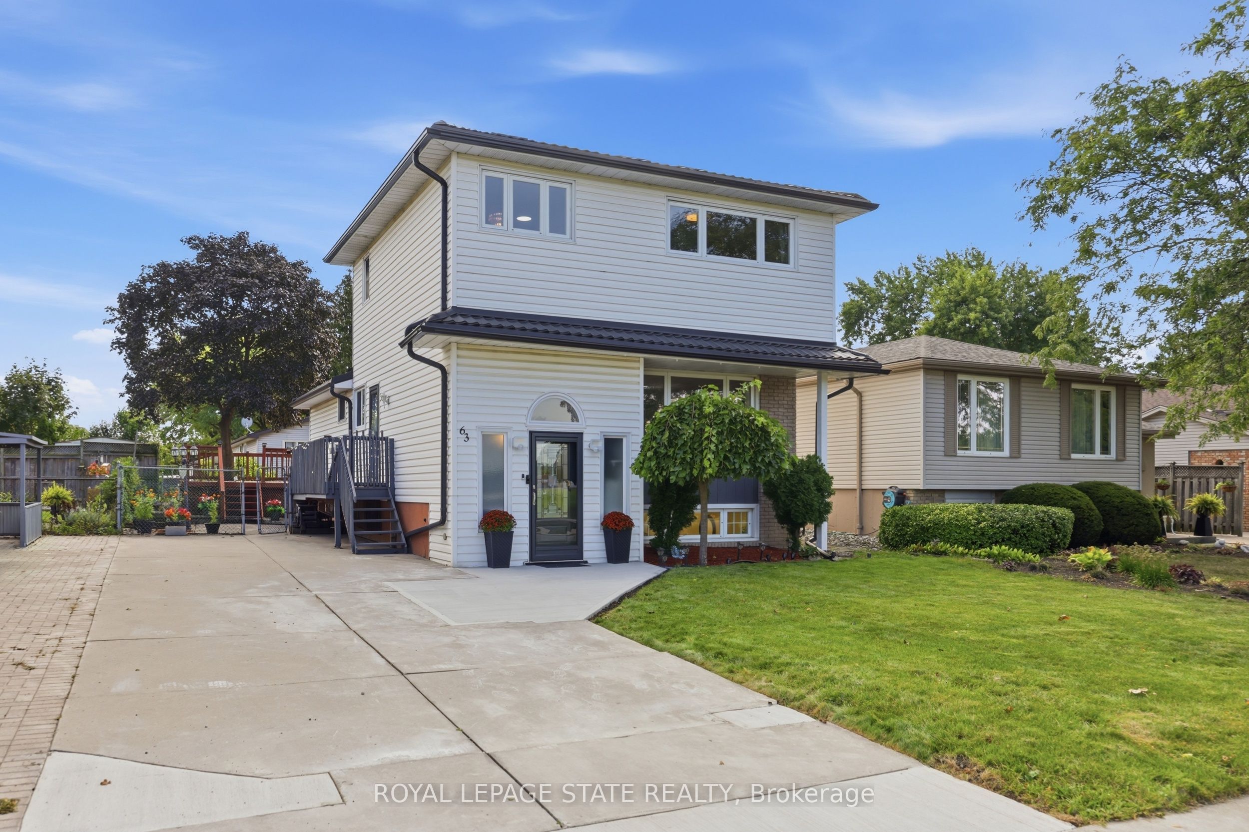 63 Folkestone Avenue, Hamilton, ON L8V 4N1 photo 3