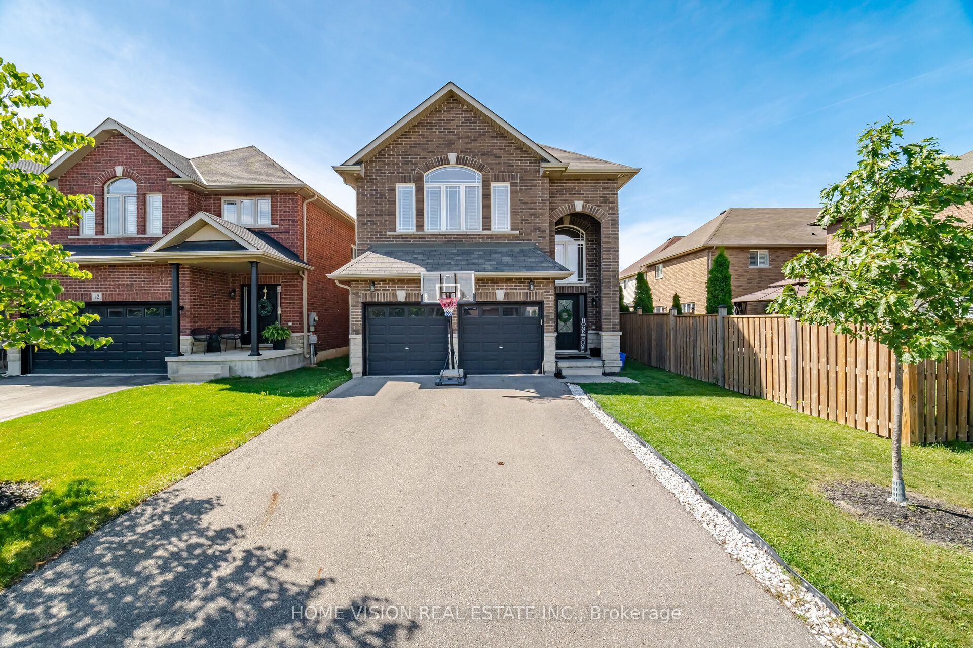 8 Colorado Boulevard, Hamilton, ON L0R 1P0 photo 2
