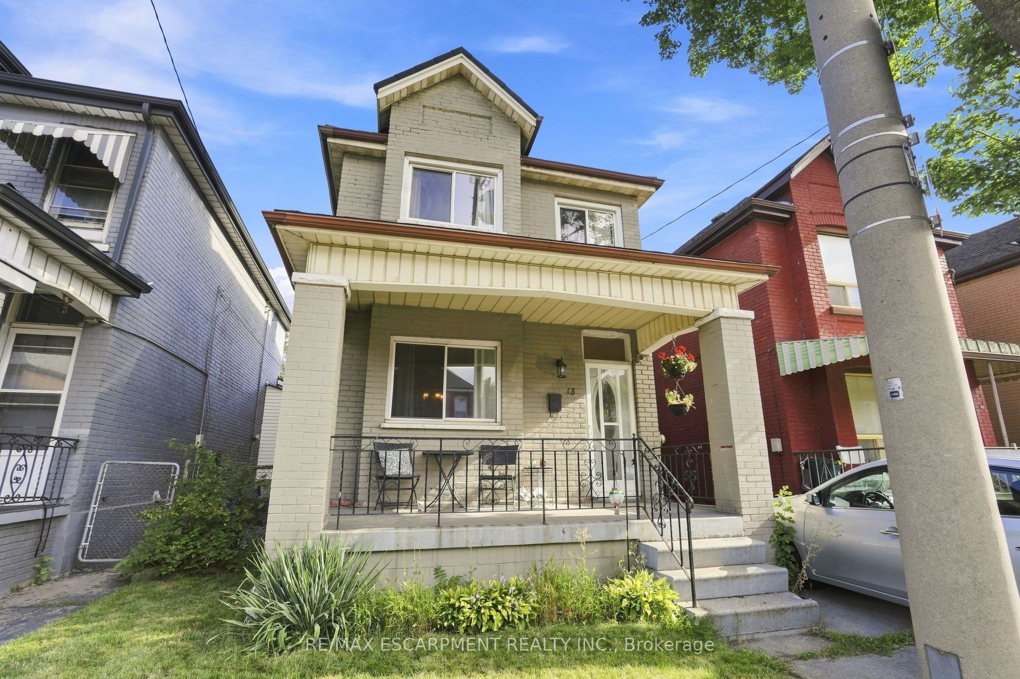 15 Clinton Street Upper, Hamilton, ON L8L 3J7 photo 2