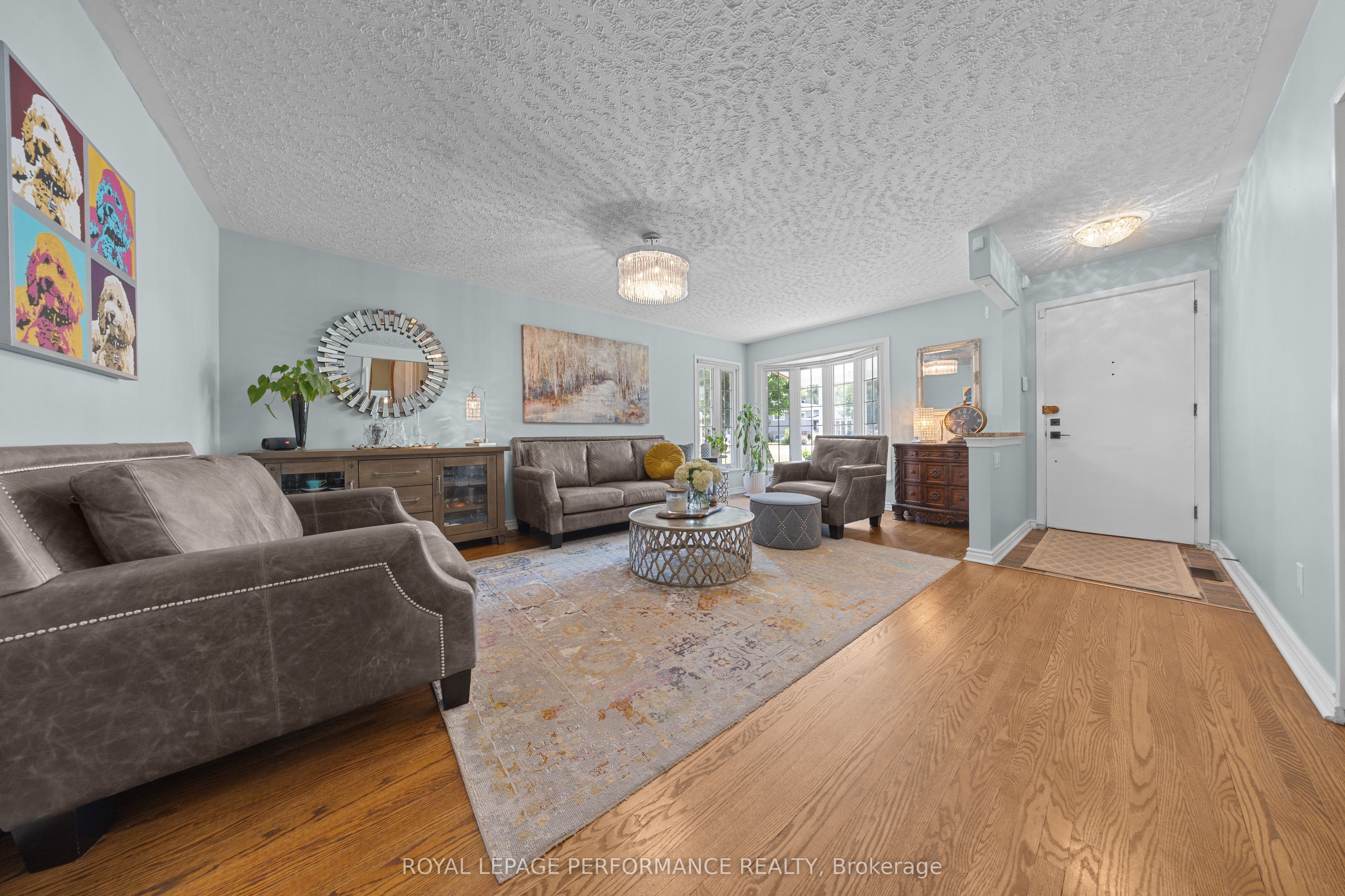 2177 Bingham Street, Elmvale Acres and Area, ON K1G 2V6 photo 2