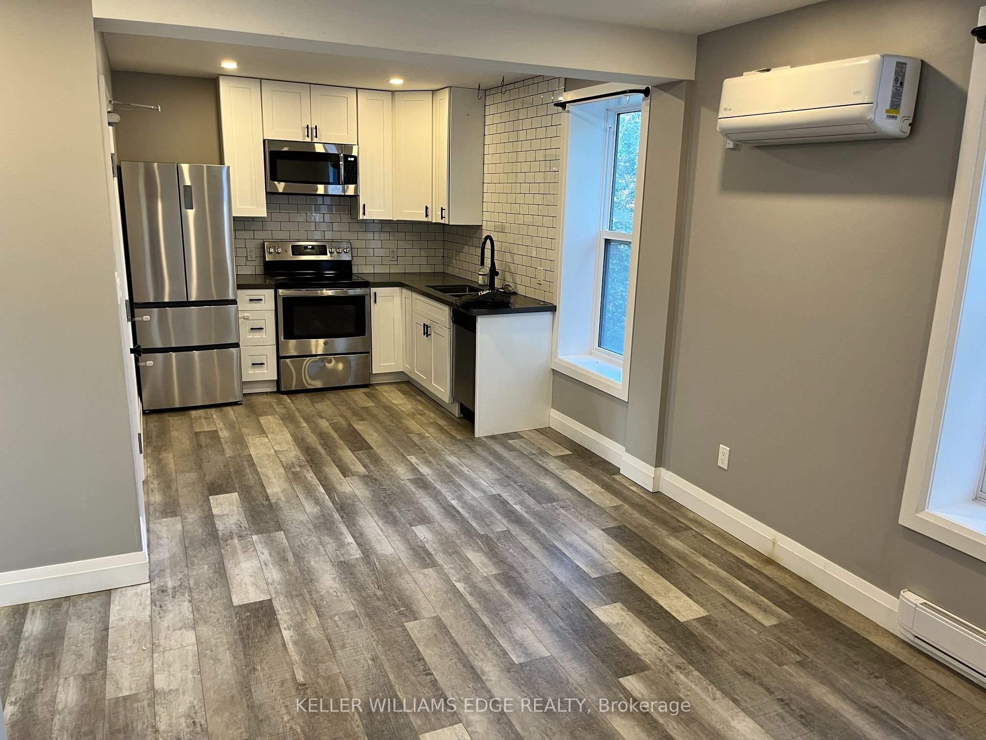 145 Burris Street 2, Hamilton, ON L8M 2J7