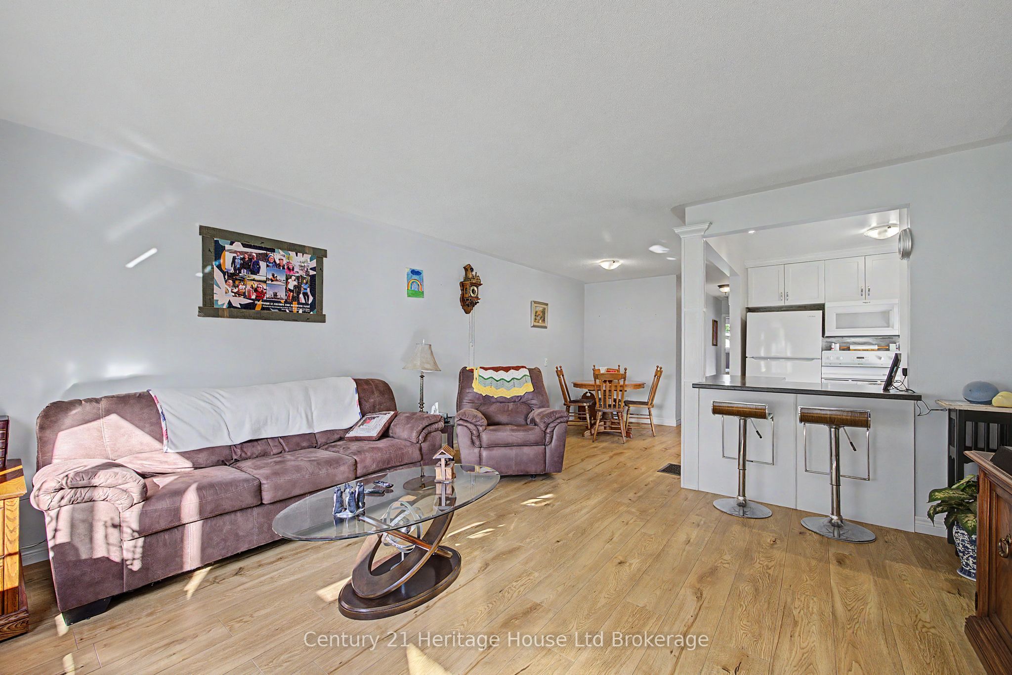 128 King Hiram Street, Ingersoll, ON N5C 1L6 photo 2