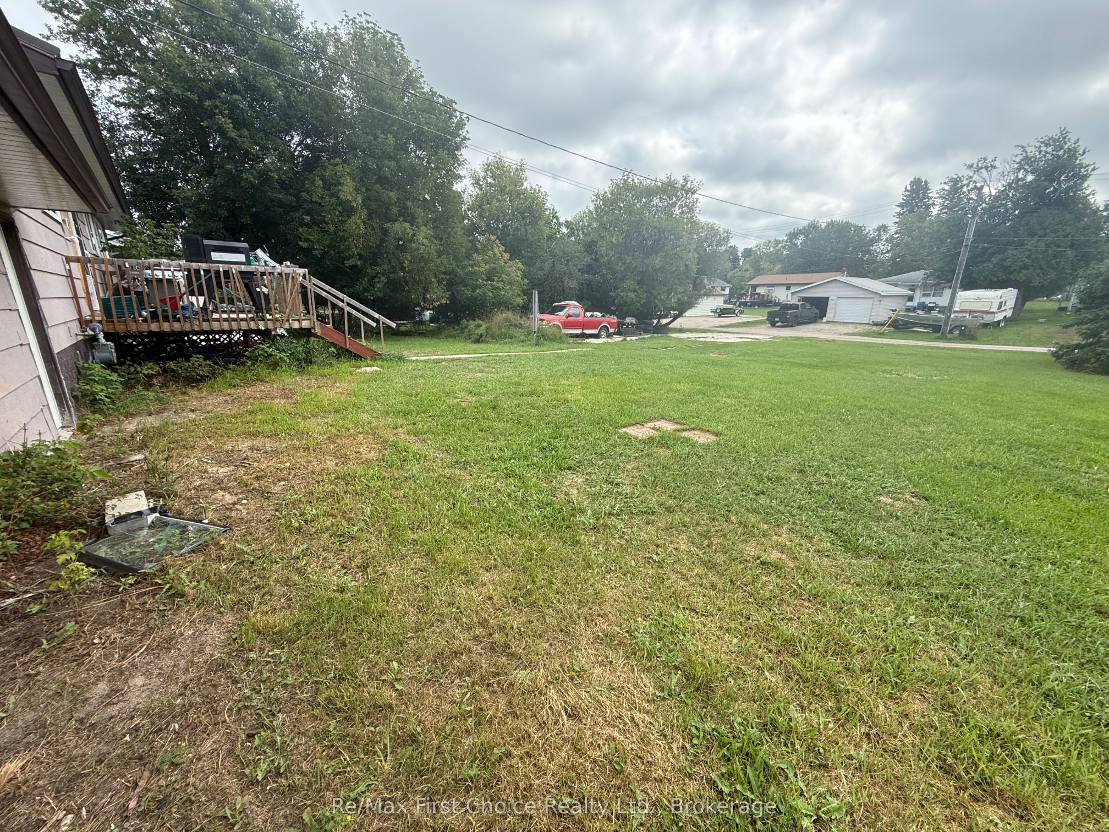210 St. Charles Street, Dryden, ON P8N 1M1 photo 2
