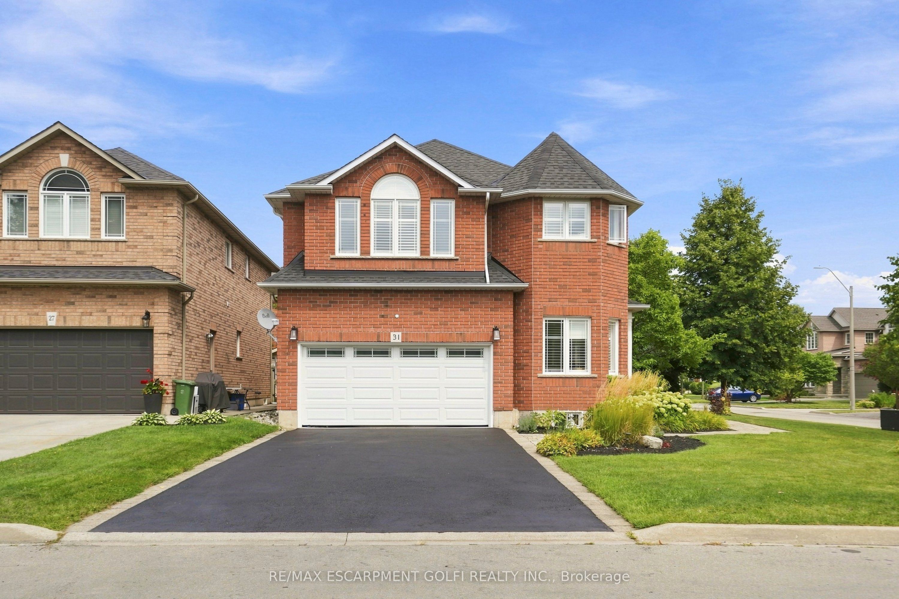 31 COMMANDO Court, Hamilton, ON L8B 0J6 photo 3