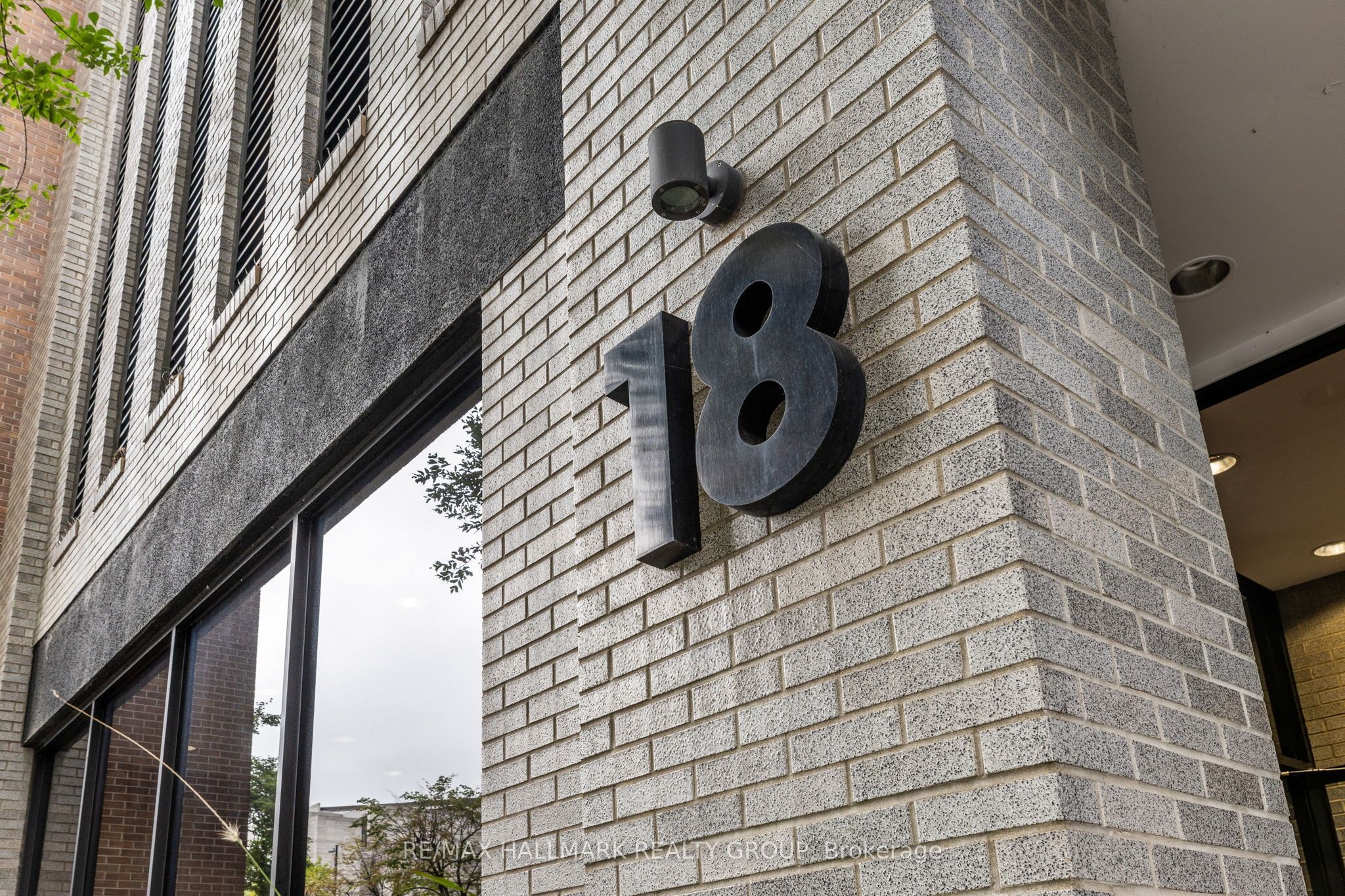 18 Nepean Street 701, Ottawa Centre, ON K2P 2L2 photo 4