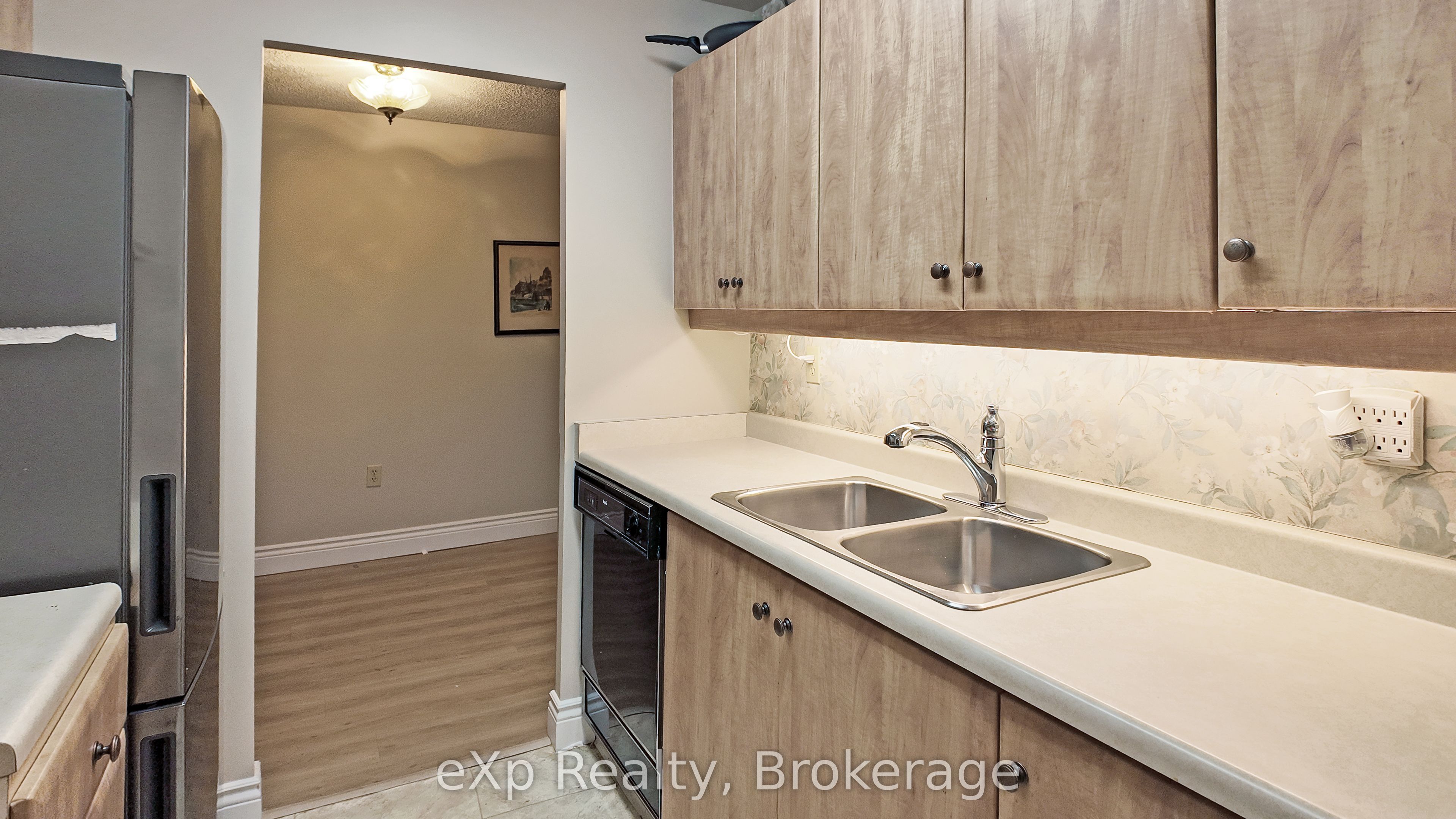 5 Valleyside Drive 402, Brockton, ON N0G 2V0 photo 2