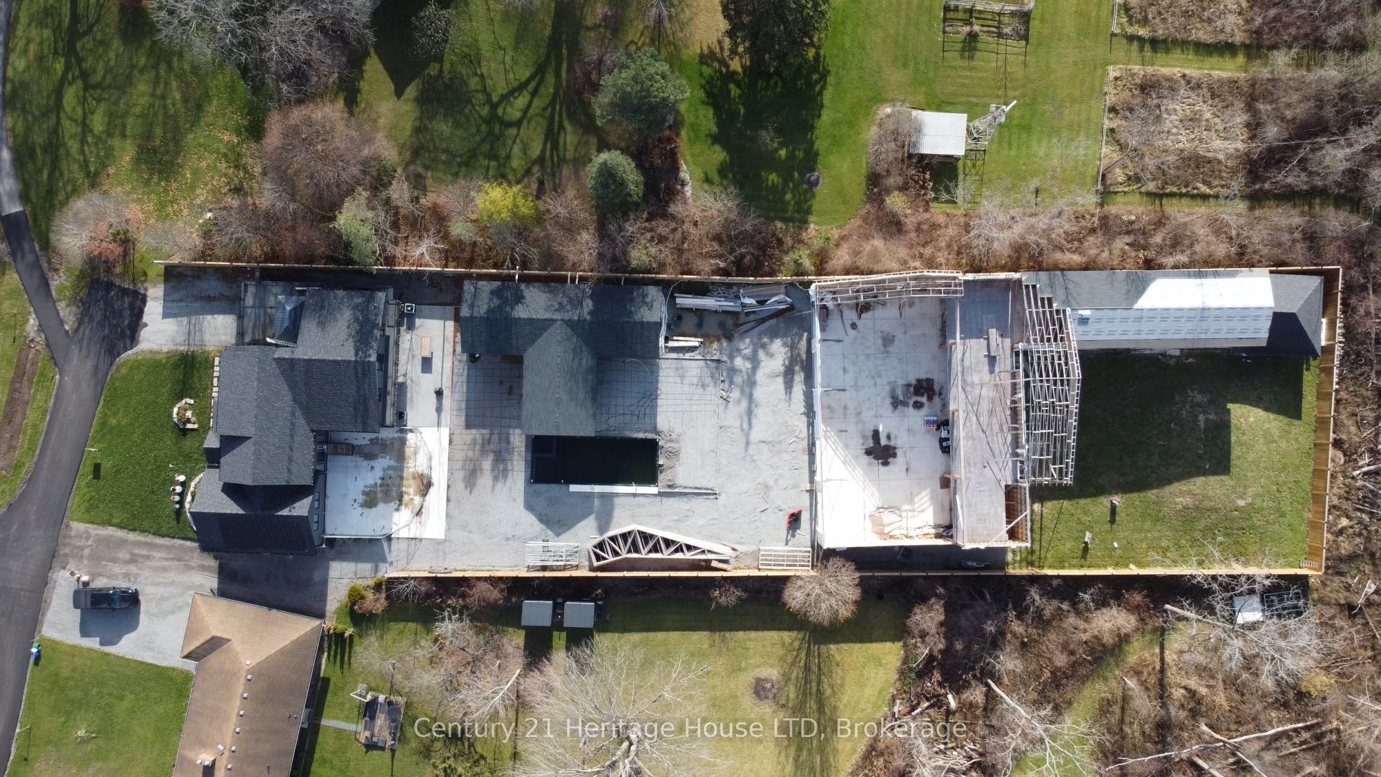 9785 Niagara River Parkway, Niagara Falls, ON L2E 6S6 photo 2
