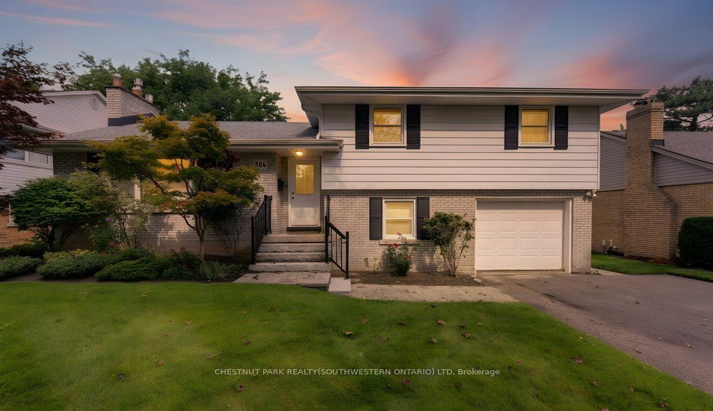 204 Stanley Drive, Waterloo, ON N2L 1H4 photo 3