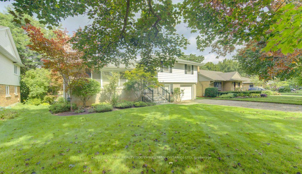 204 Stanley Drive, Waterloo, ON N2L 1H4 photo 5