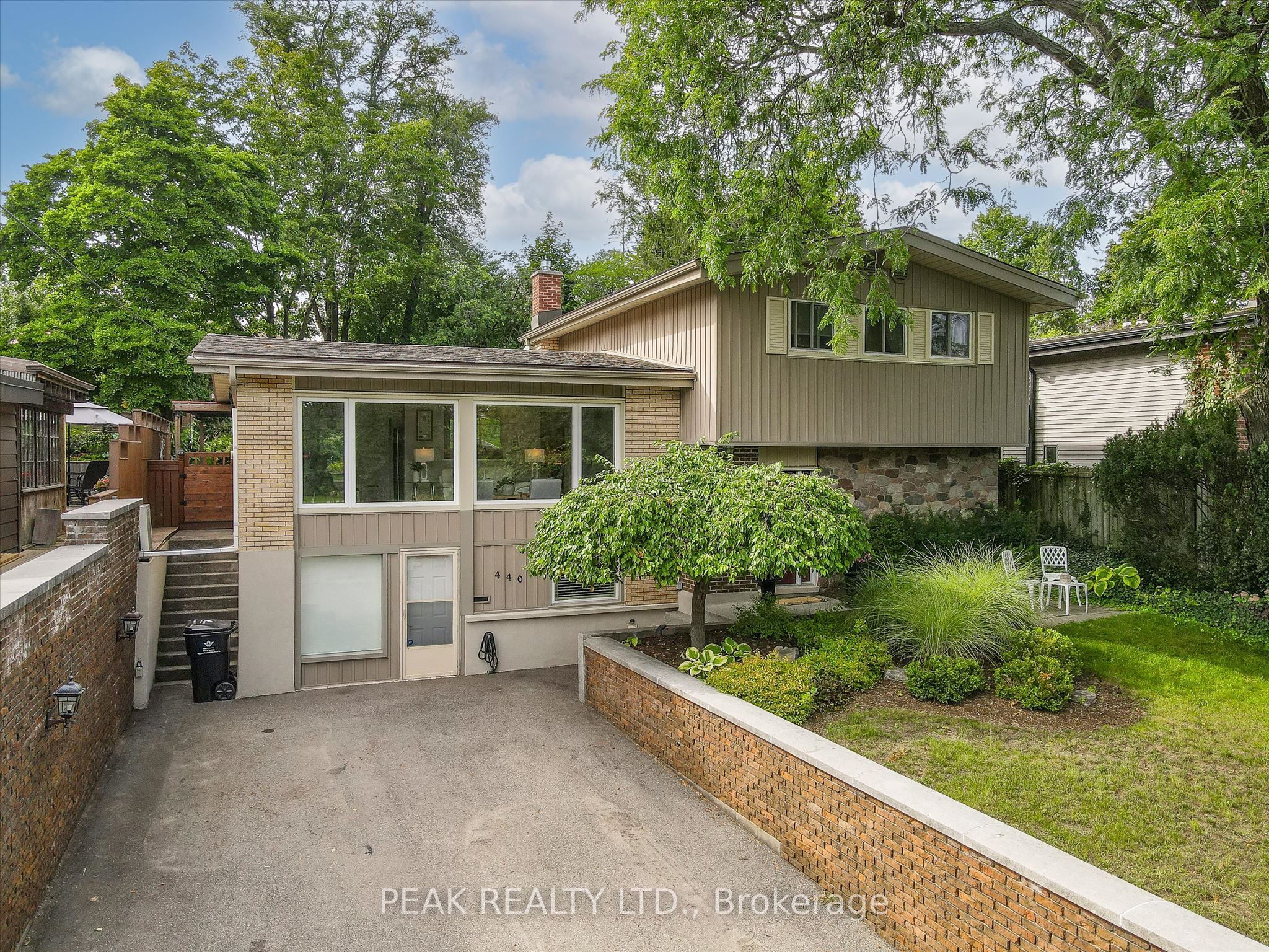 440 Manchester Road, Kitchener, ON N2B 1A5 photo 2