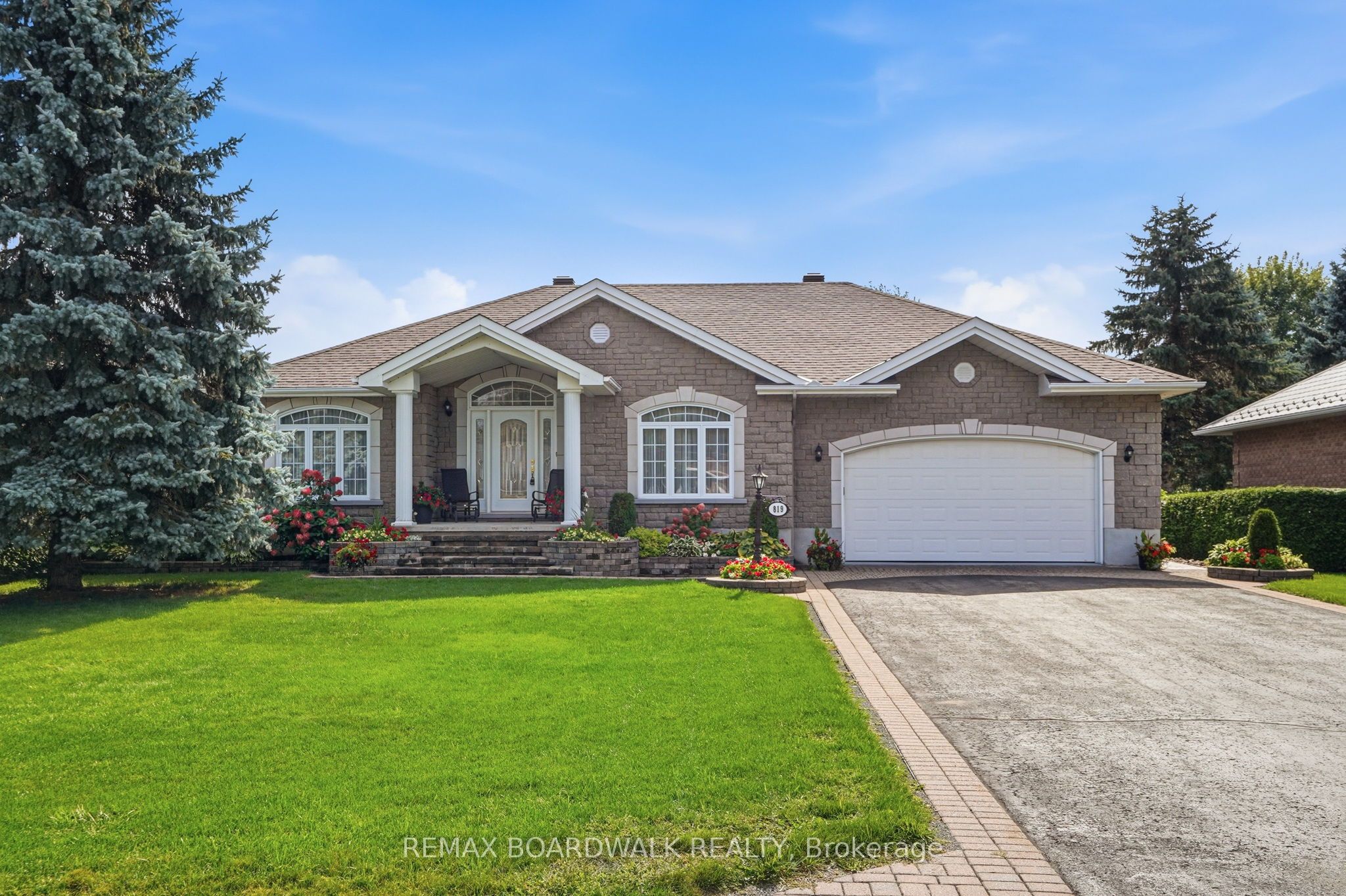 819 Laval Street, Casselman, ON K0A 1M0